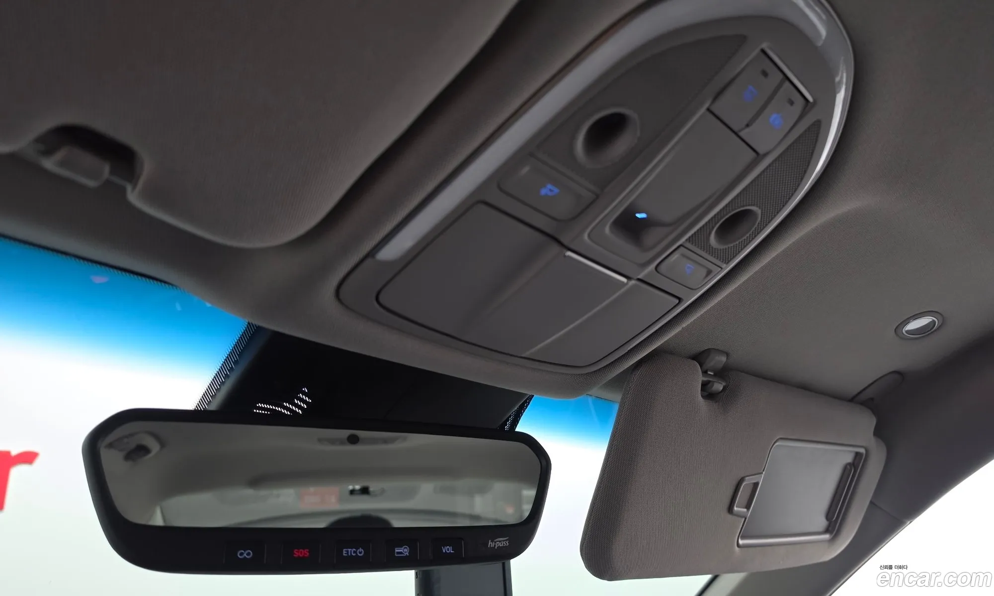 Genesis G80 2018 KMHGN41DDJU294288 — 6
