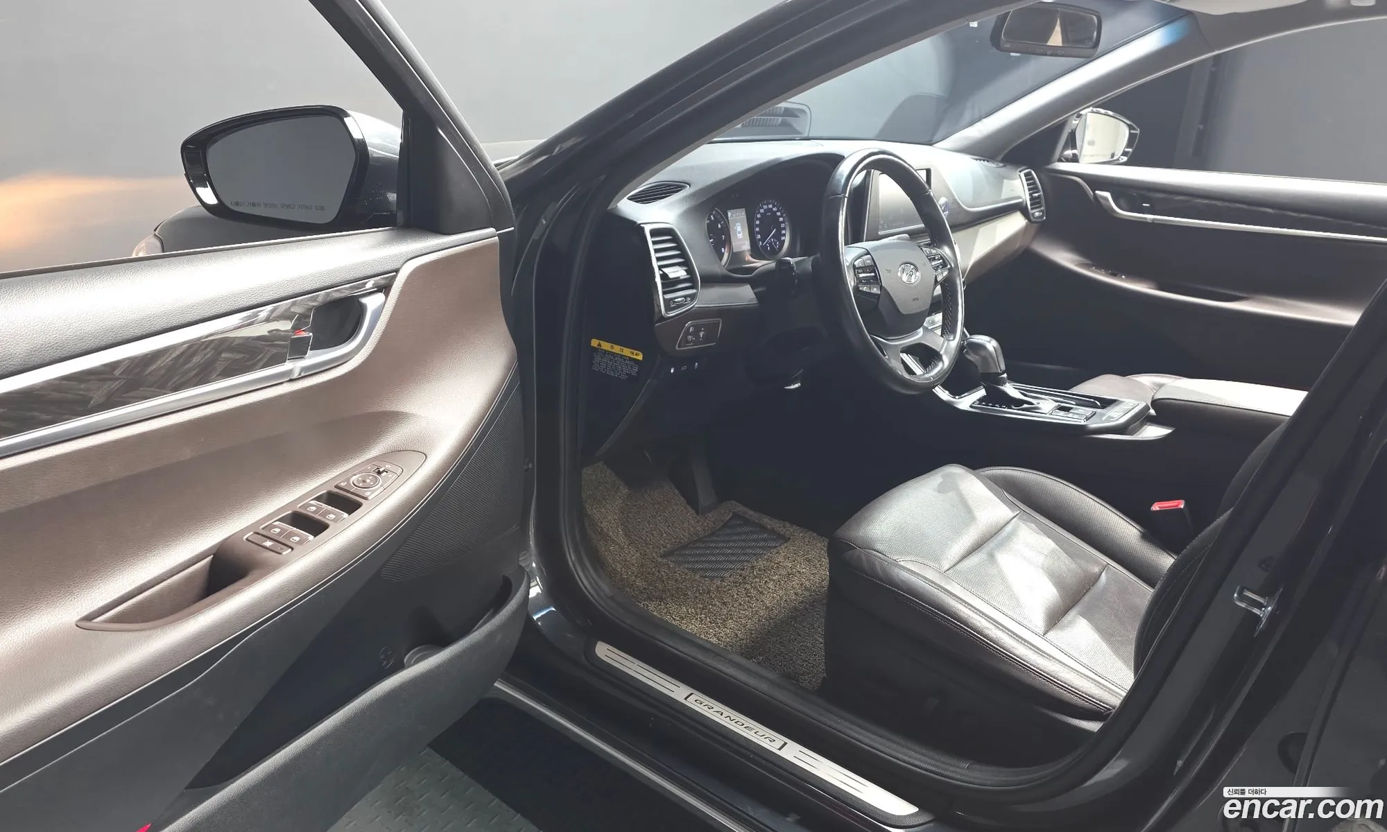 Hyundai Grandeur IG 2017 — 12