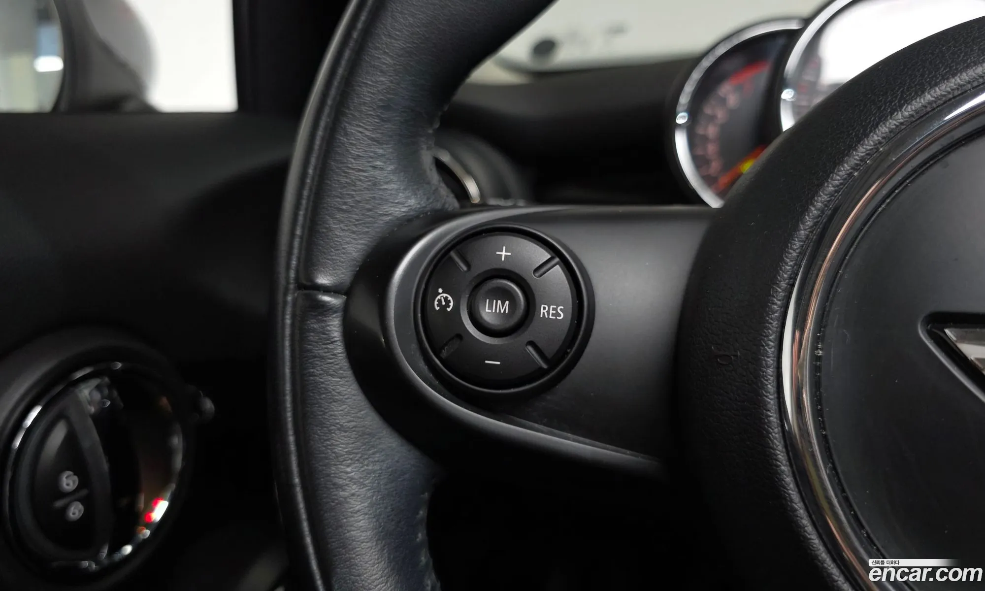 Mini Cooper 2015 WMWXS5105F2B04954 — 34