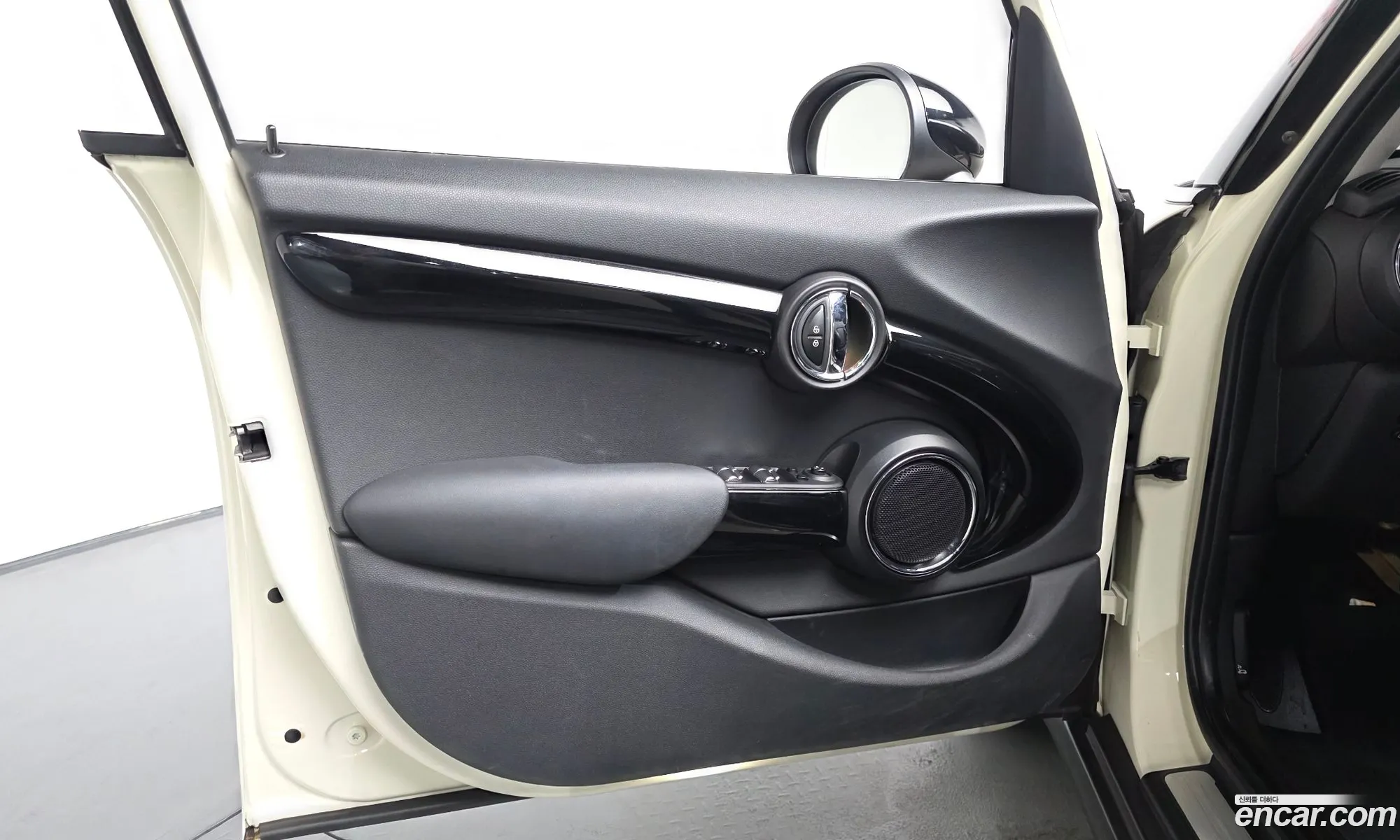 Mini Cooper 2015 WMWXS5105F2B04954 — 23