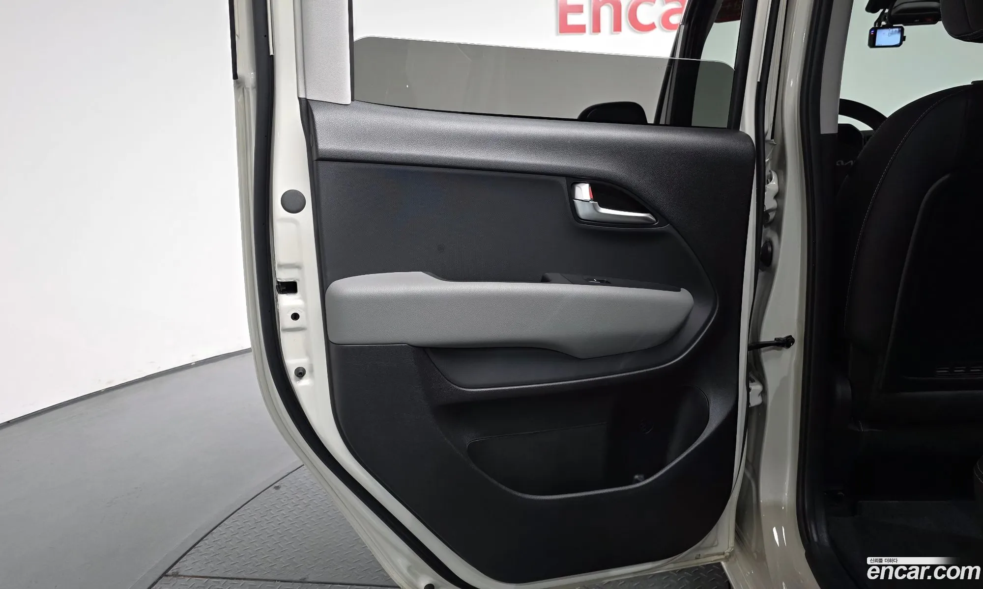 Kia Kia Ray EV 2024 — 3