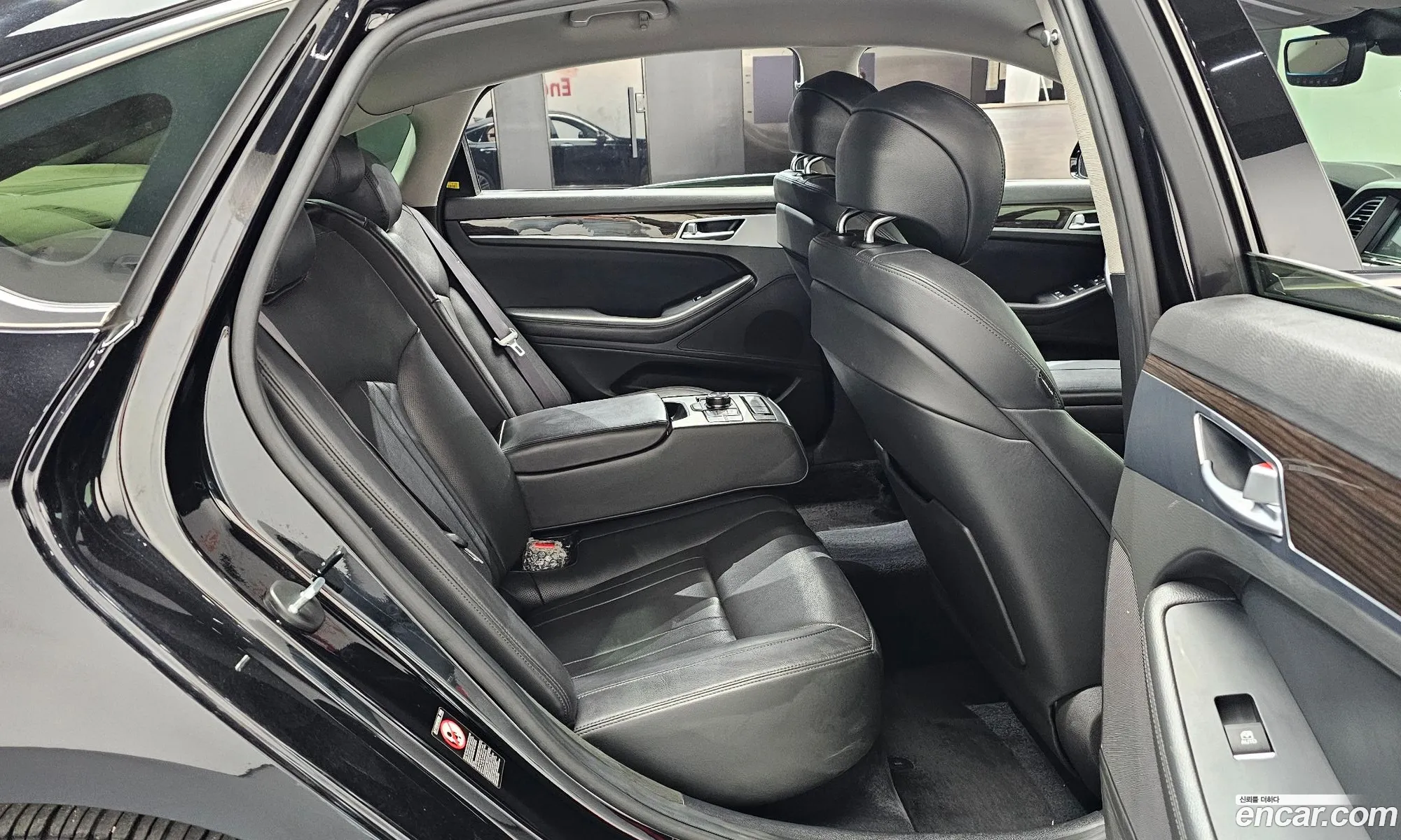 Genesis G80 2019 KMHGL41DBLU340305 — 6