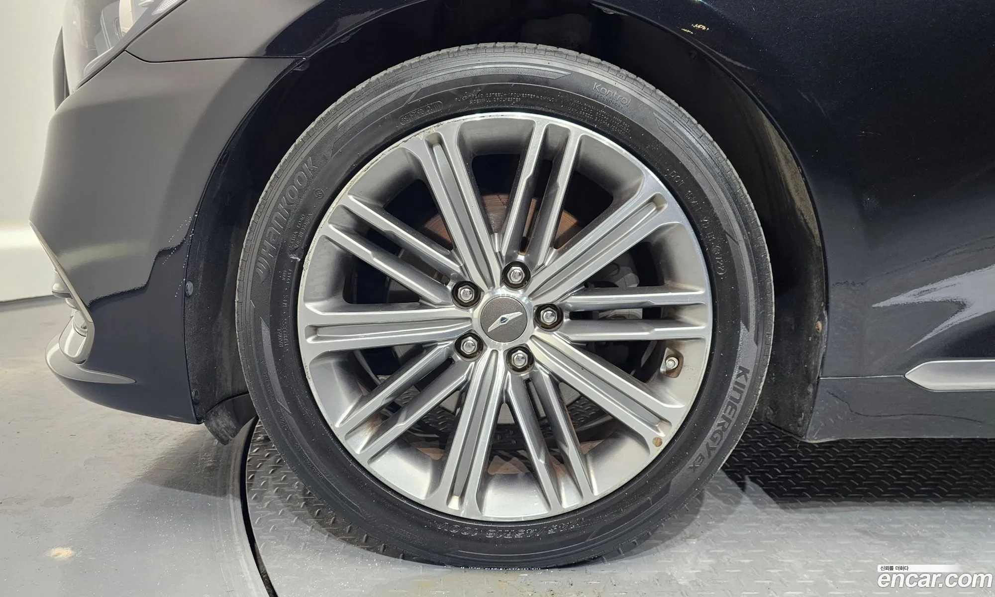 Genesis G80 2019 KMHGL41DBLU340305 — 21