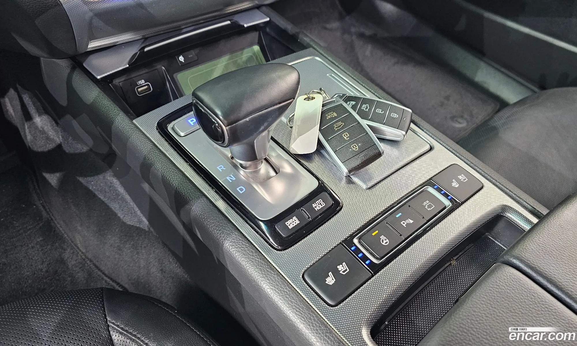 Genesis G80 2019 KMHGL41DBLU340305 — 30