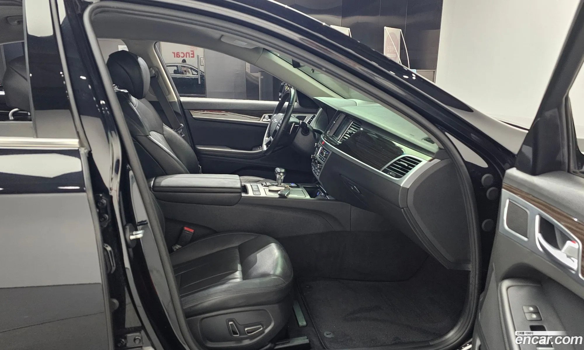 Genesis G80 2019 KMHGL41DBLU340305 — 17