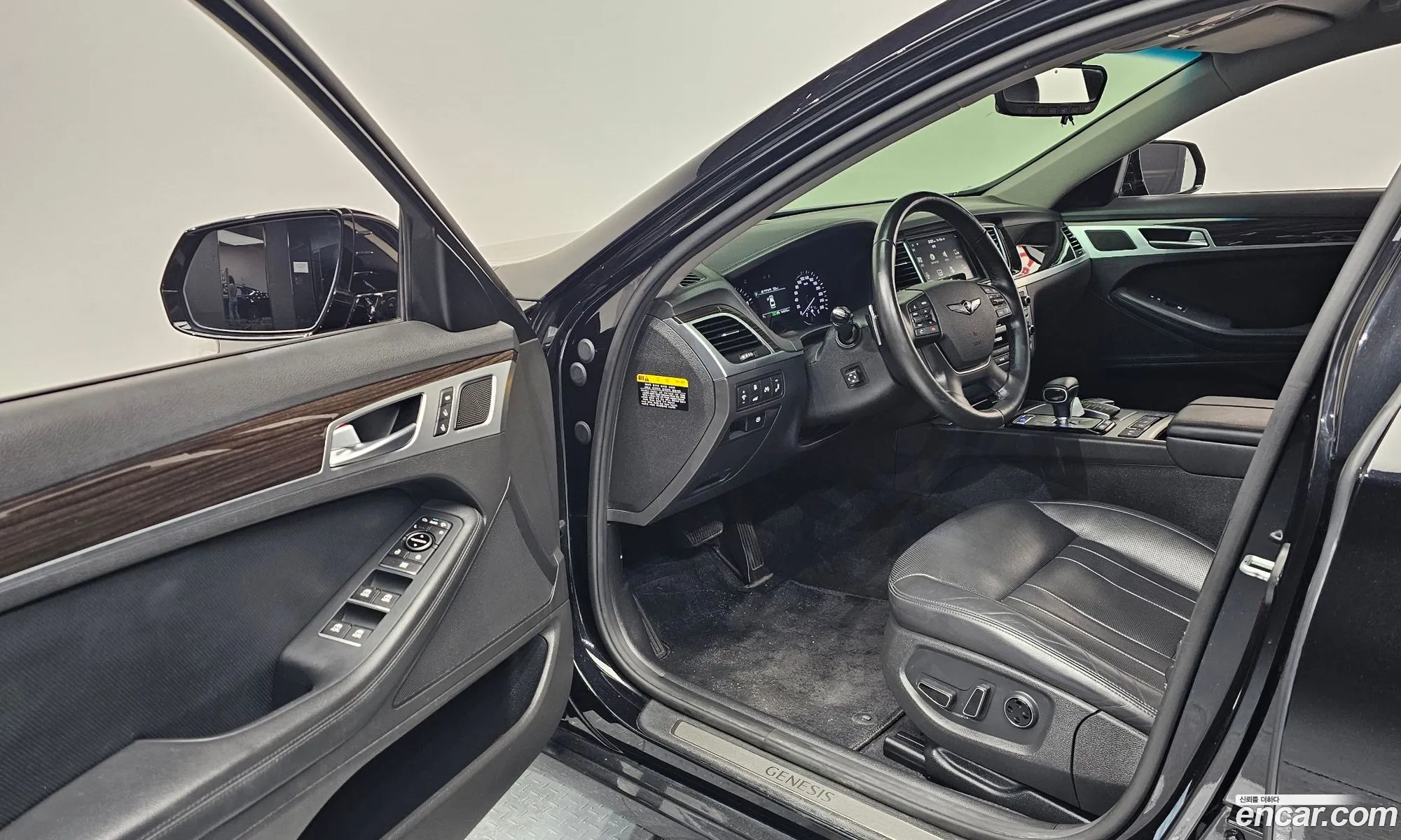 Genesis G80 2019 KMHGL41DBLU340305 — 24