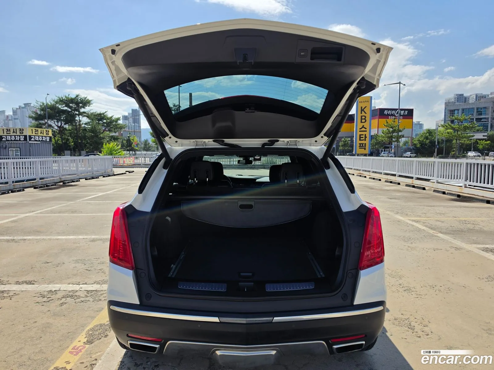 Cadillac XT5 2019 — 15