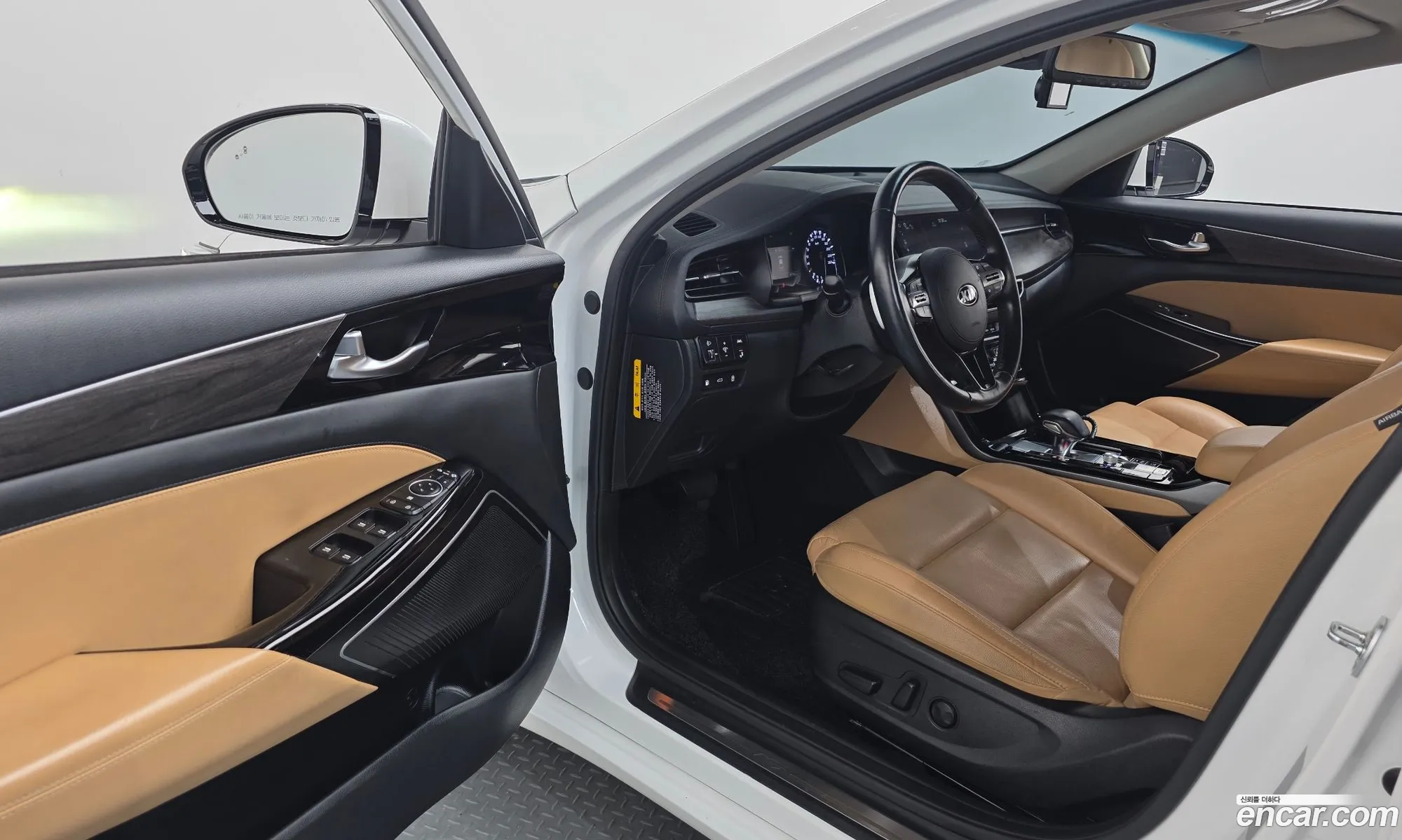 Kia K7 Premier 2020 KNALC41BBLA216860 — 10