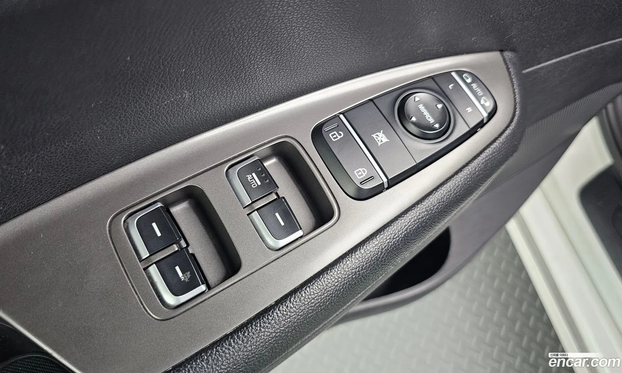 Kia K5 2018 KNAGS416BKA267124 — 16