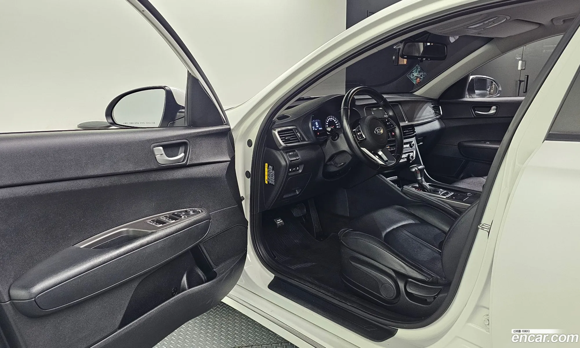 Kia K5 2018 KNAGS416BKA267124 — 15
