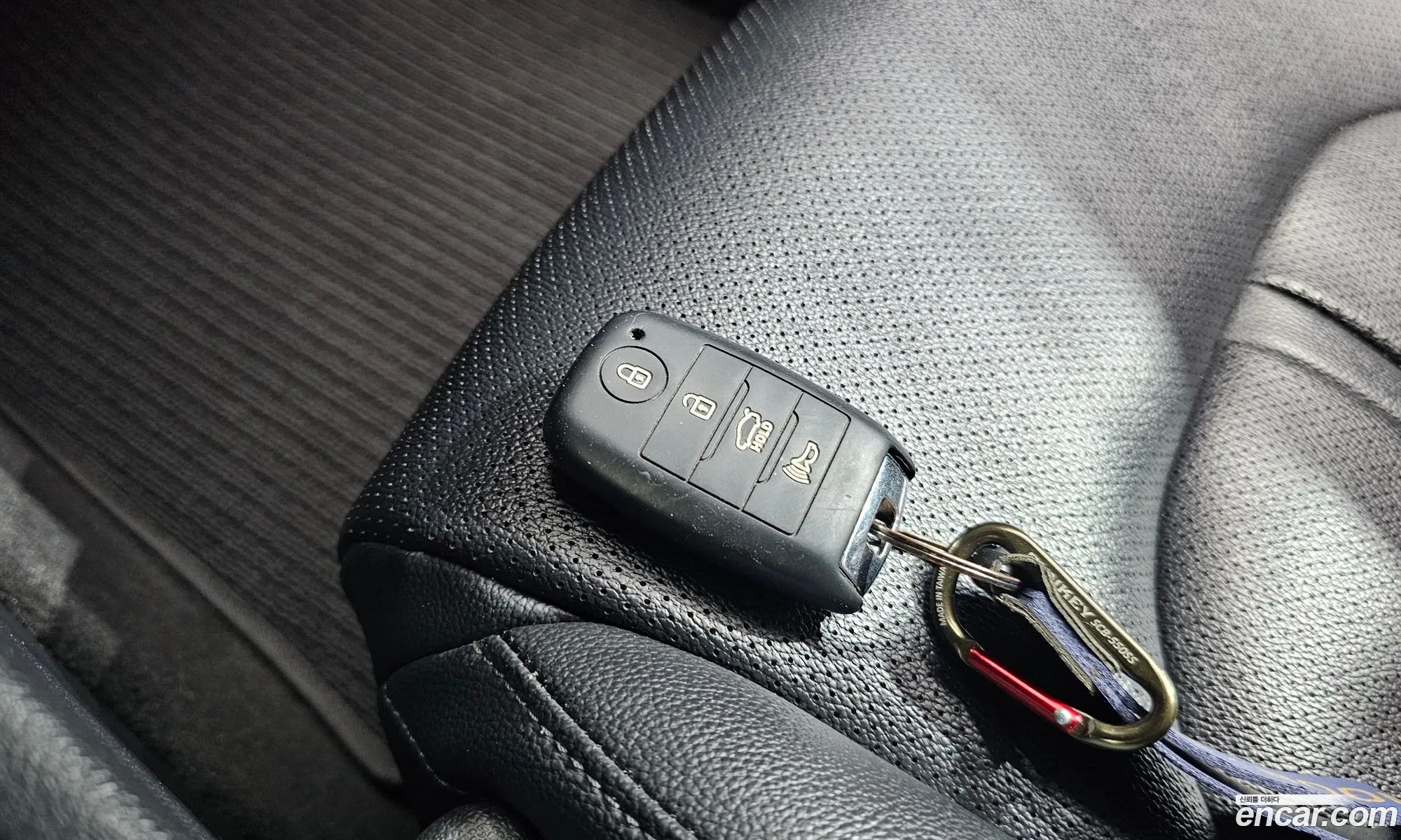 Kia K5 2018 KNAGS416BKA267124 — 18