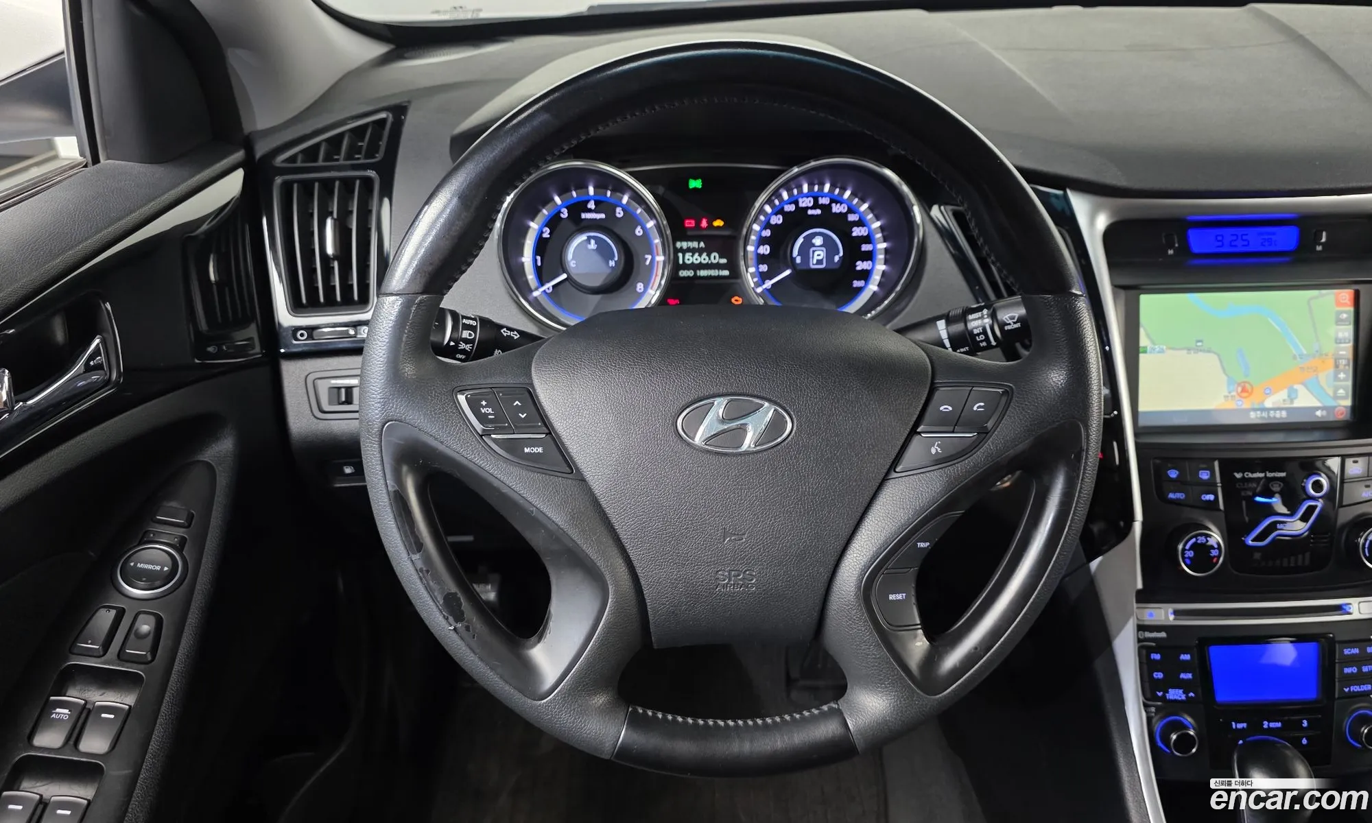 Hyundai YF Sonata 2010 KMHEC41MBAA075749 — 12