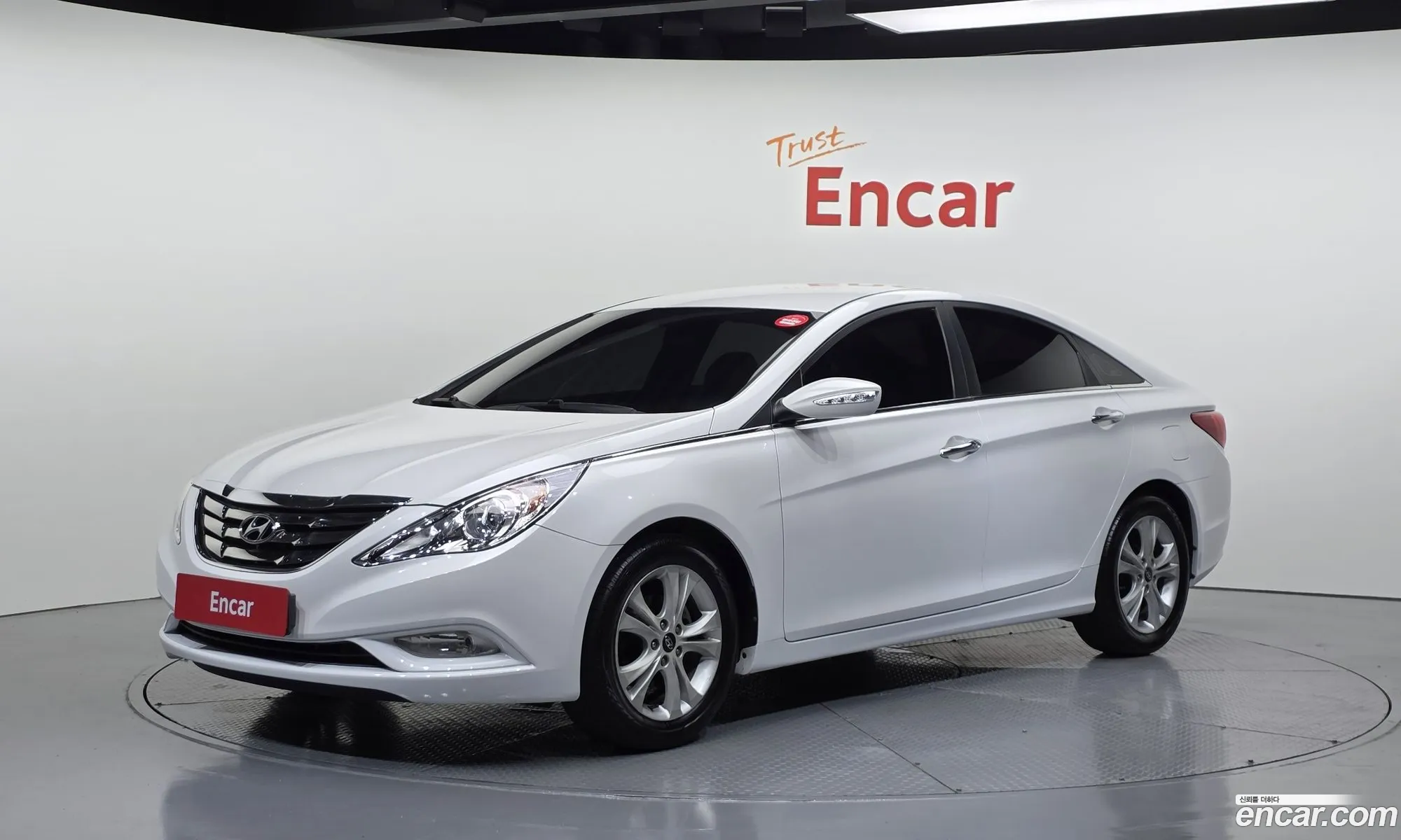 Hyundai YF Sonata 2010 KMHEC41MBAA075749 — 13
