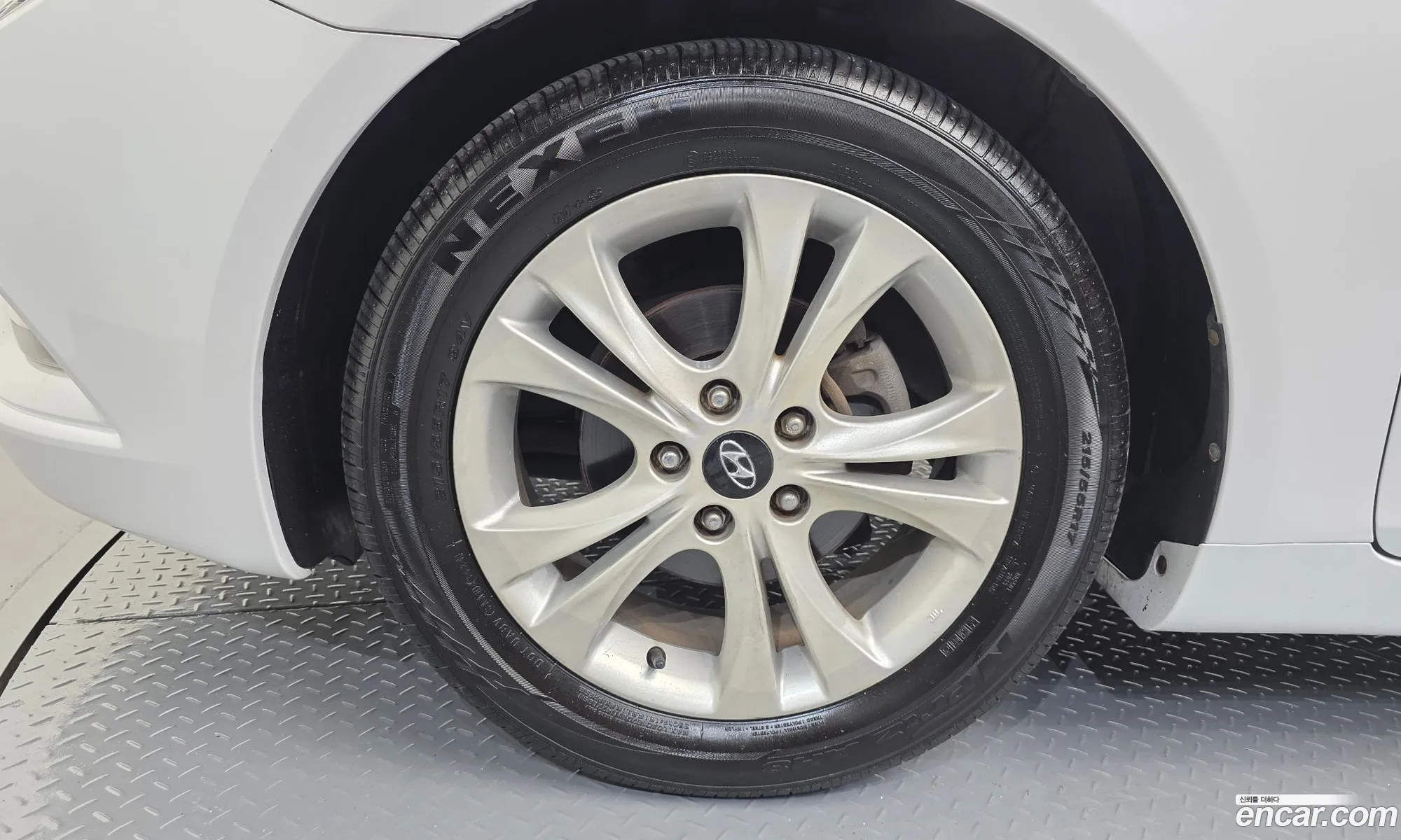 Hyundai YF Sonata
