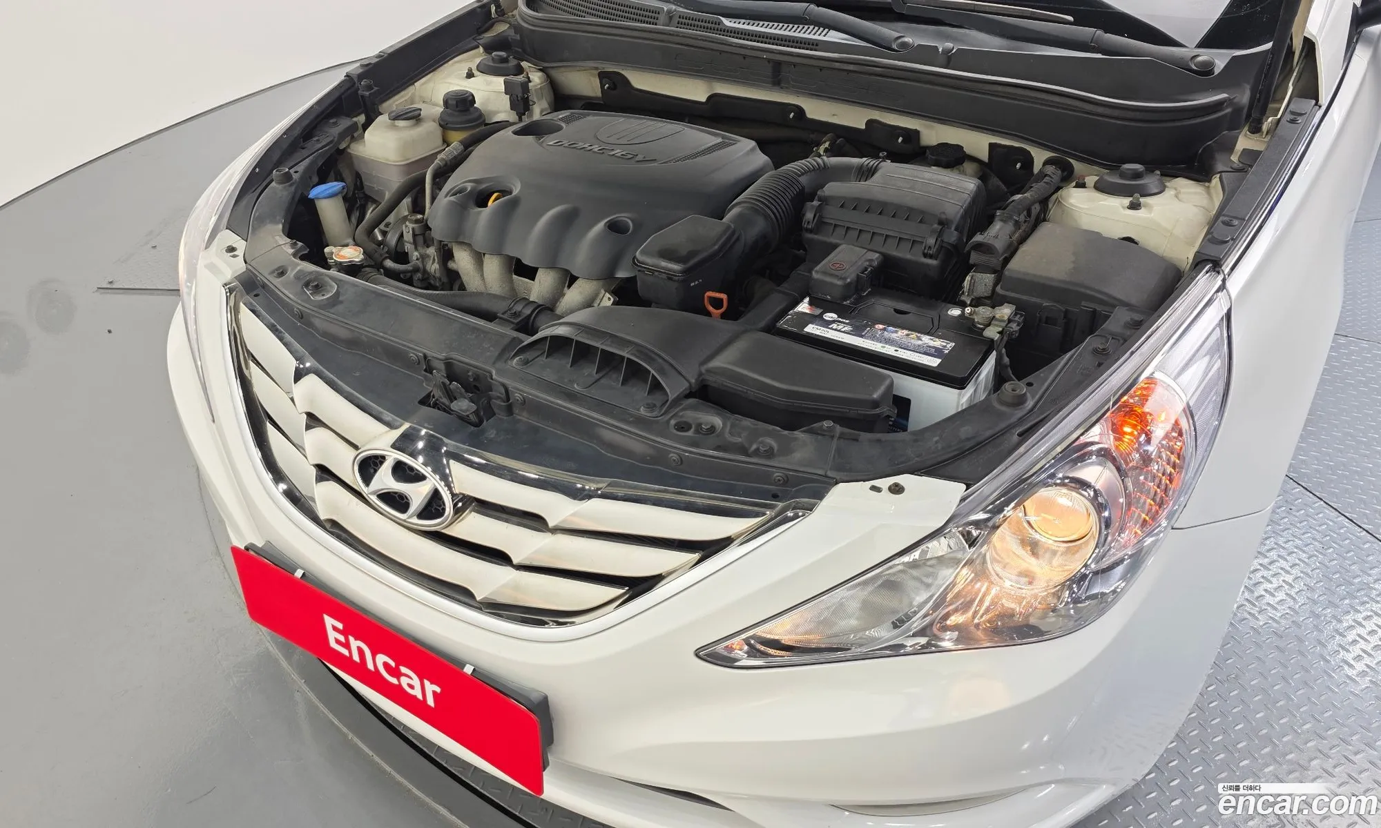 Hyundai YF Sonata 2010 KMHEC41MBAA075749 — 8
