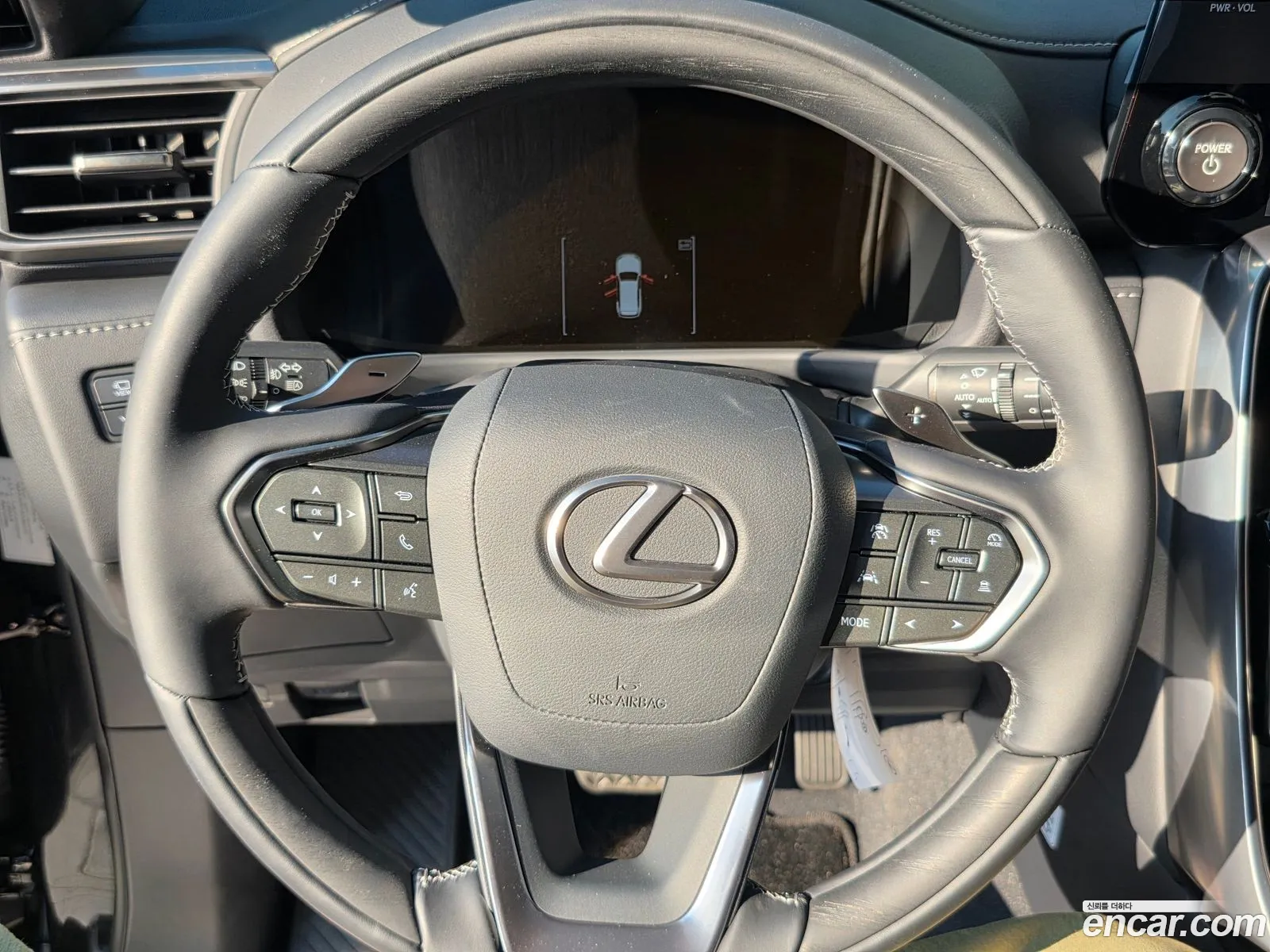 Lexus LX 2025 — 11
