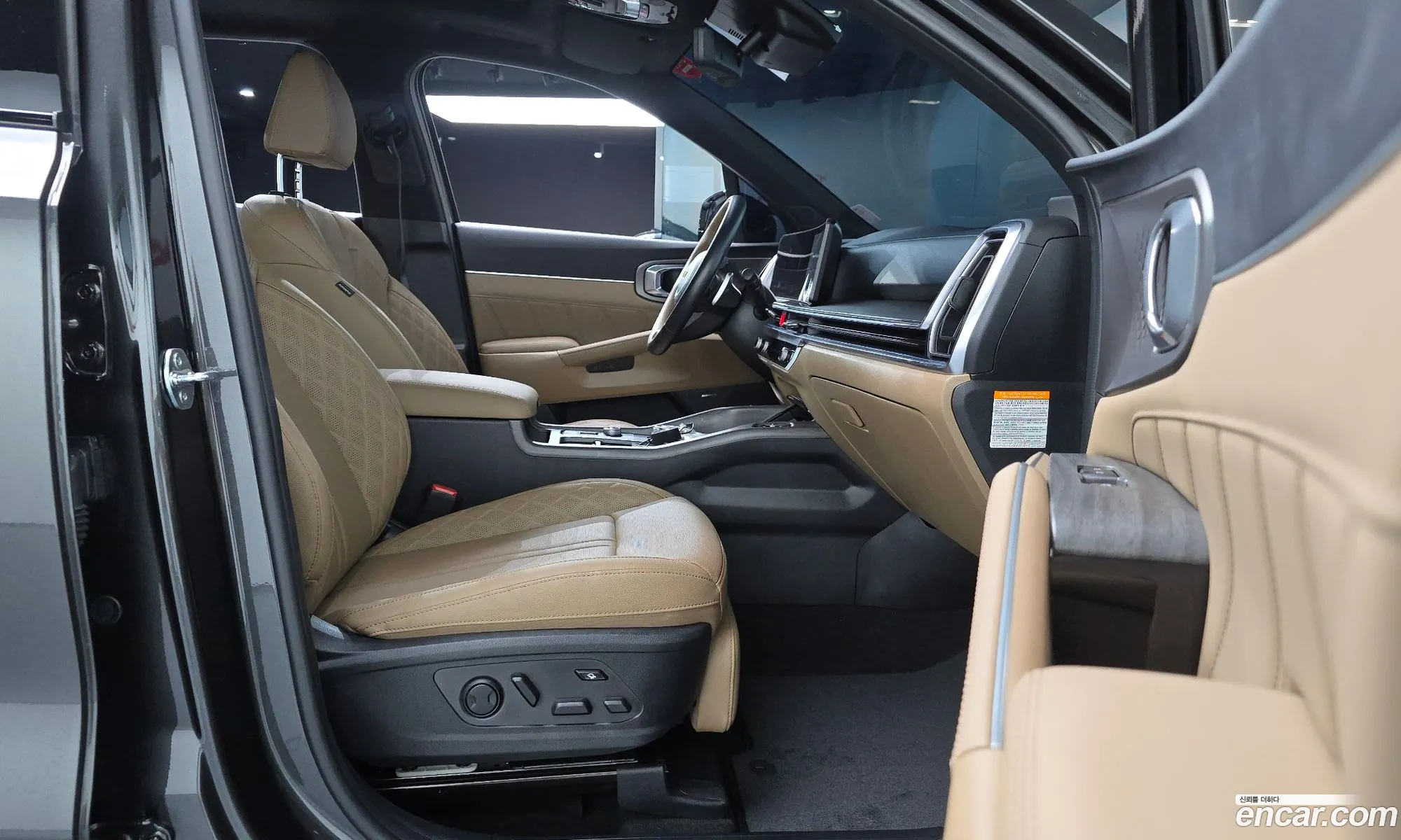 Kia Sorento 2024 KNARH81GBRA307121 — 31