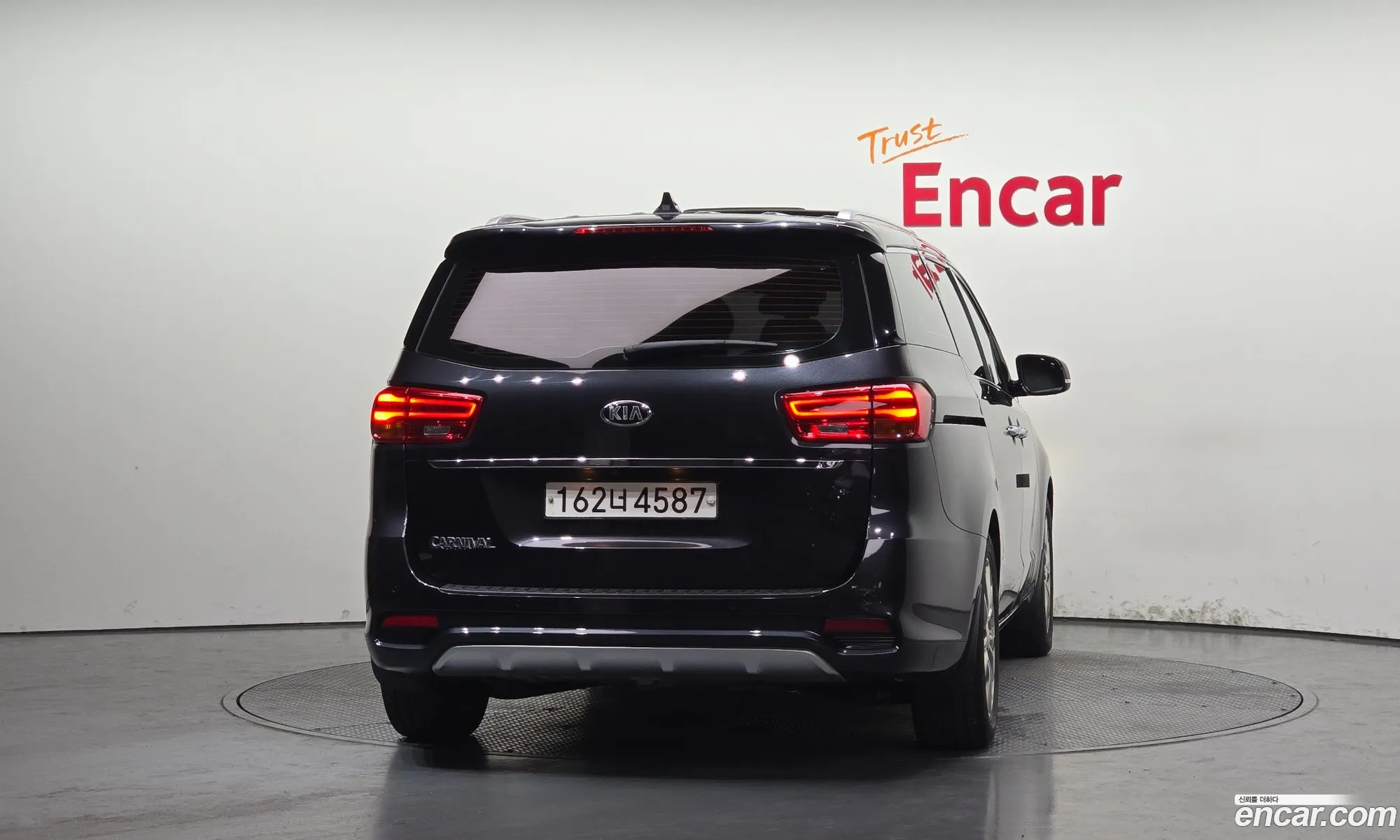 Kia Carnival 2018 KNAME81ABKS511749 — 32