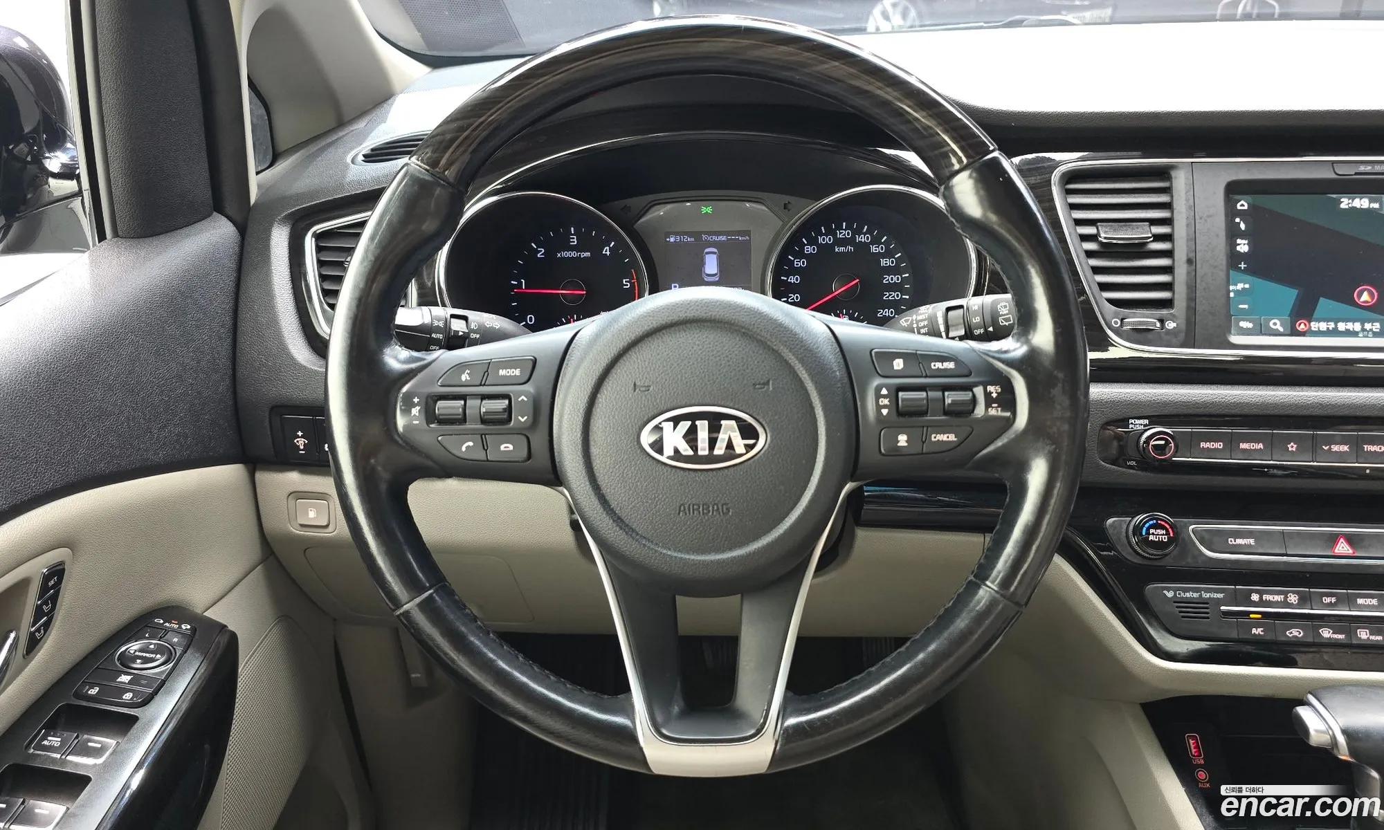 Kia Carnival 2018 KNAME81ABKS511749 — 19