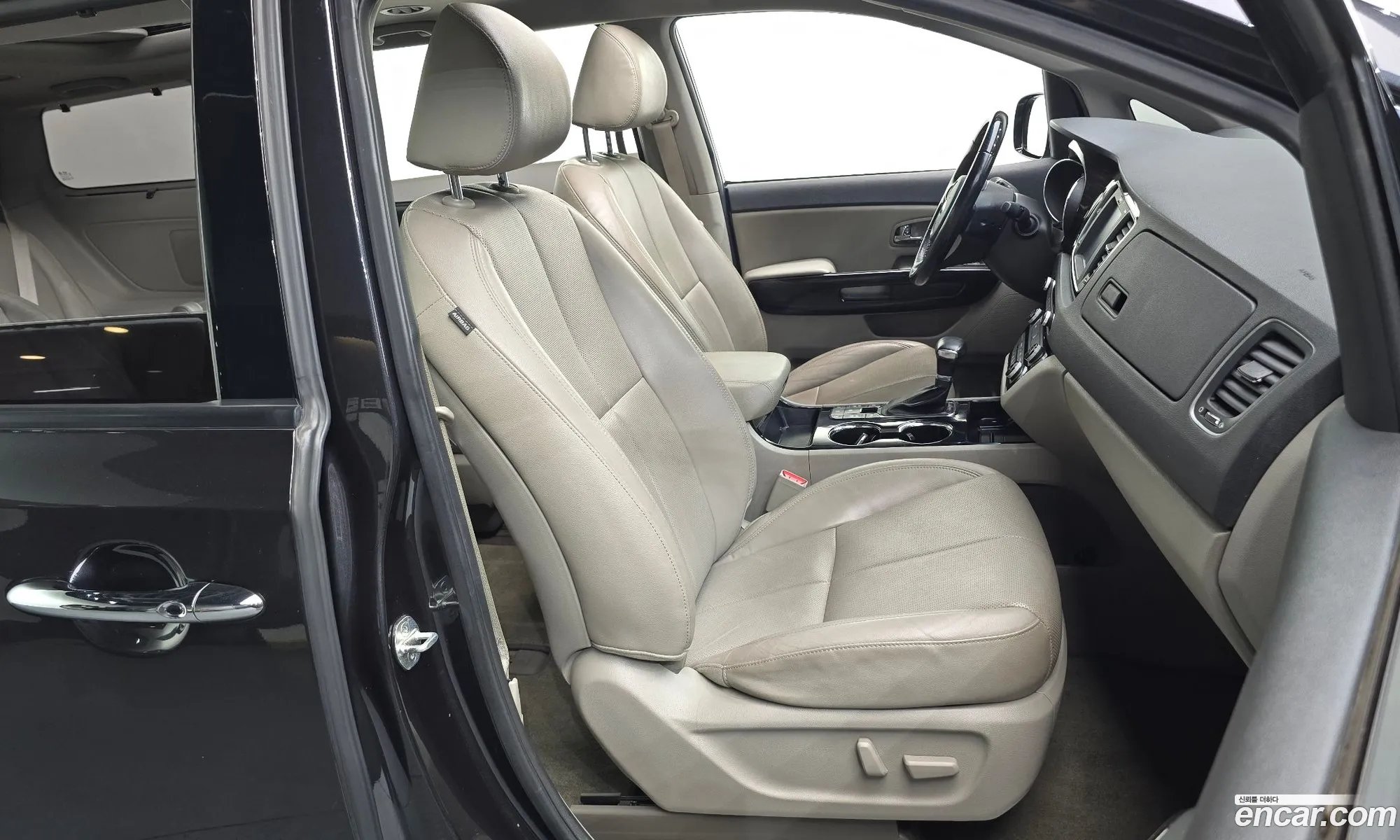Kia Carnival 2018 KNAME81ABKS511749 — 16