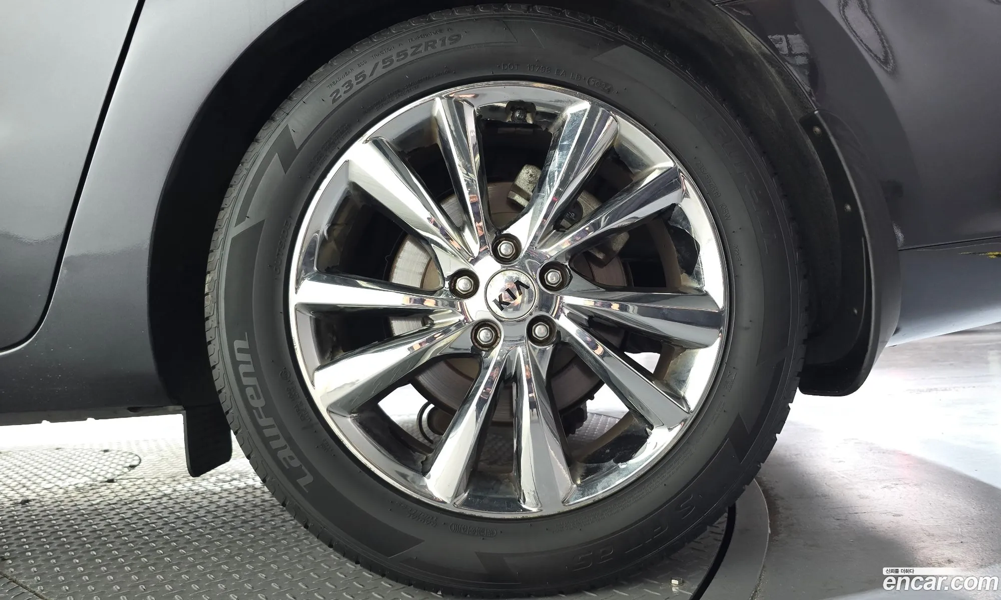 Kia Carnival 2018 KNAME81ABKS511749 — 34
