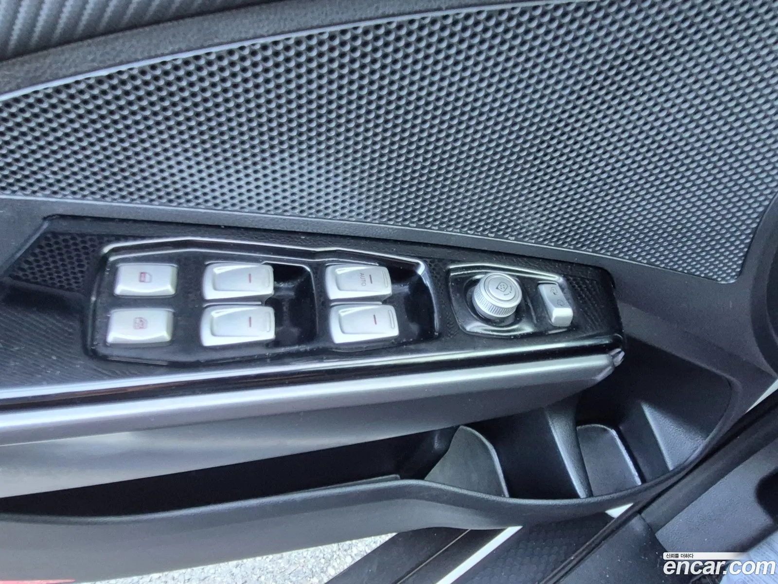 KG Mobility (SsangYong) Tivoli 2017 — 16
