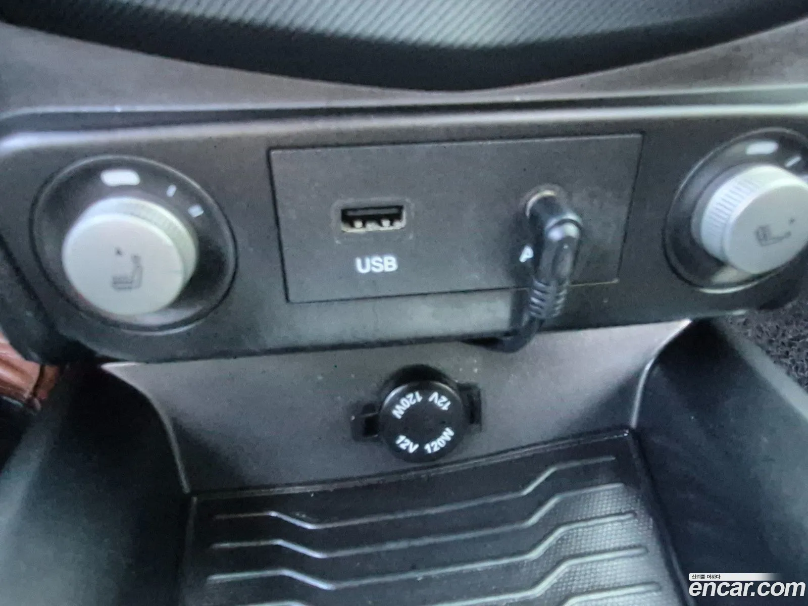 KG Mobility (SsangYong) Tivoli 2017 — 19
