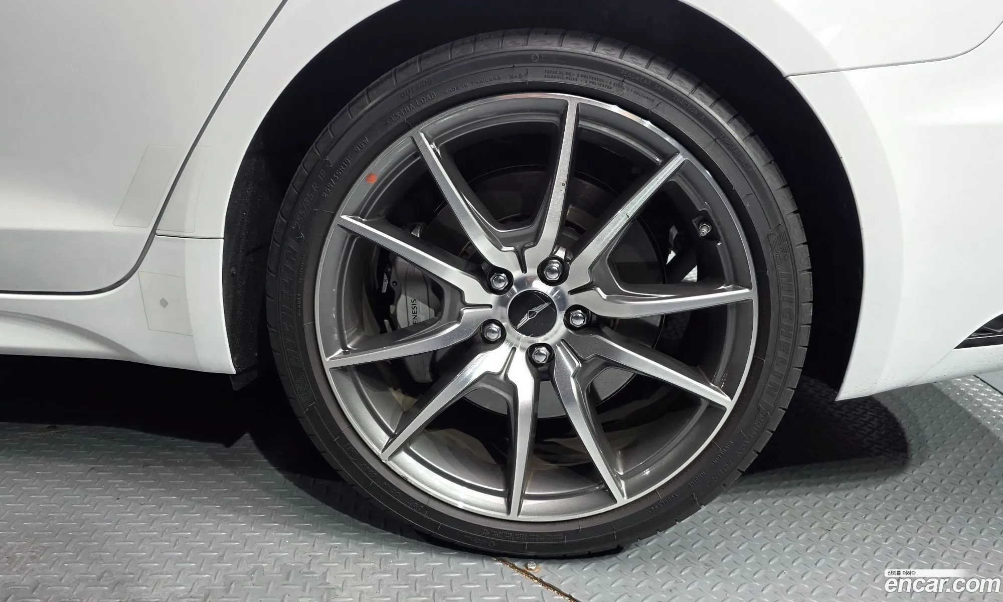 Genesis G70 2023 KMTG341CDRU130822 — 22