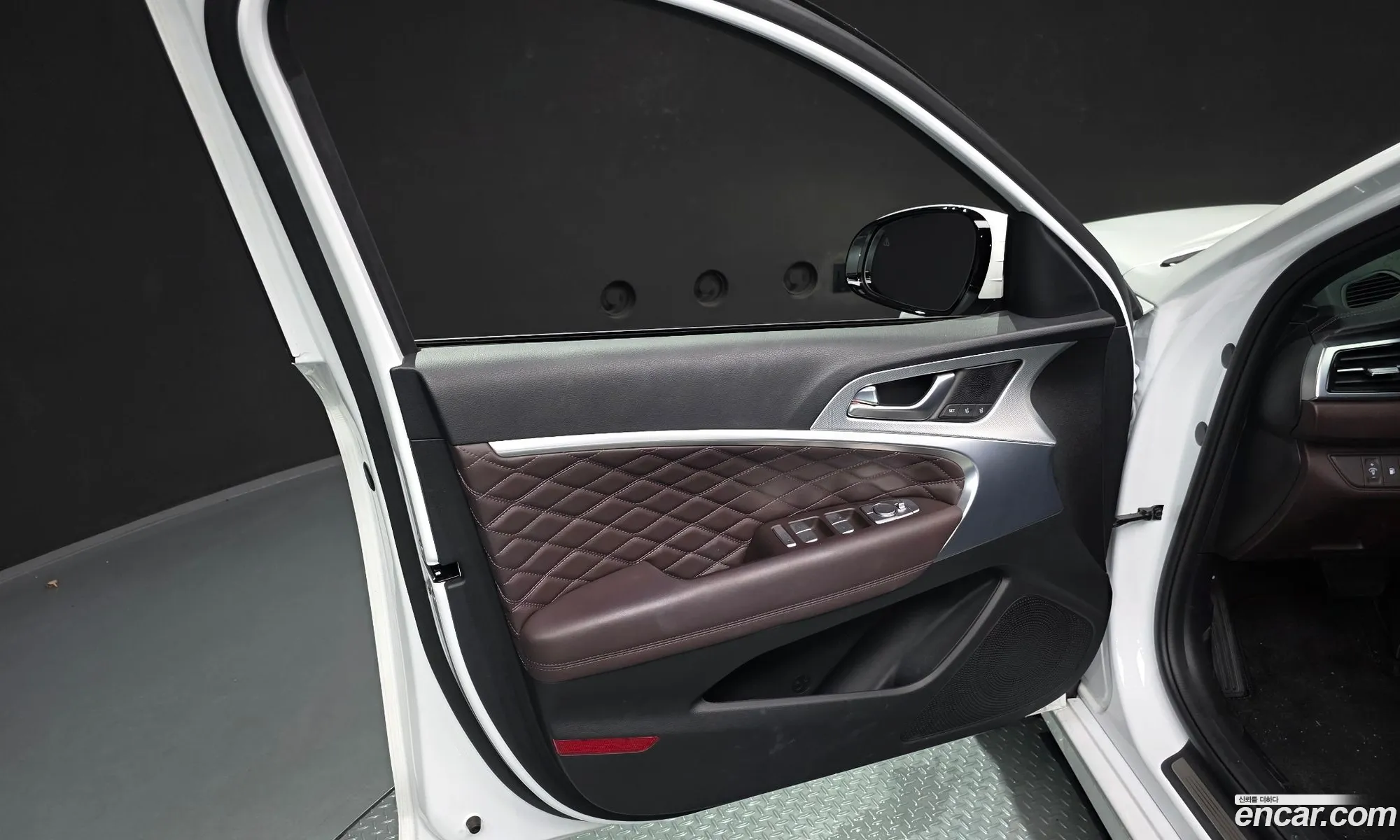 Genesis G70 2023 KMTG341CDRU130822 — 21