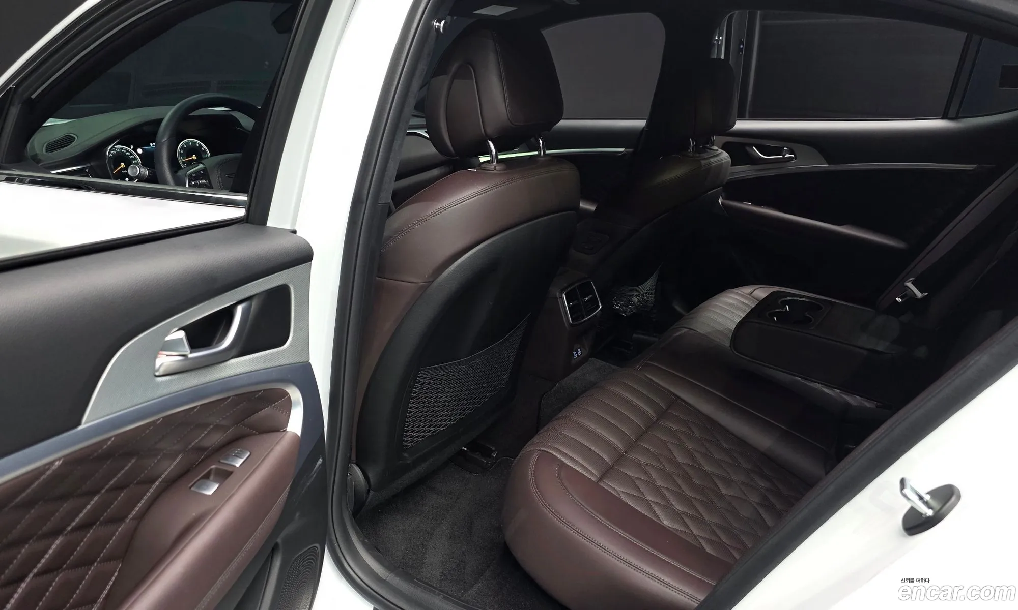 Genesis G70 2023 KMTG341CDRU130822 — 24