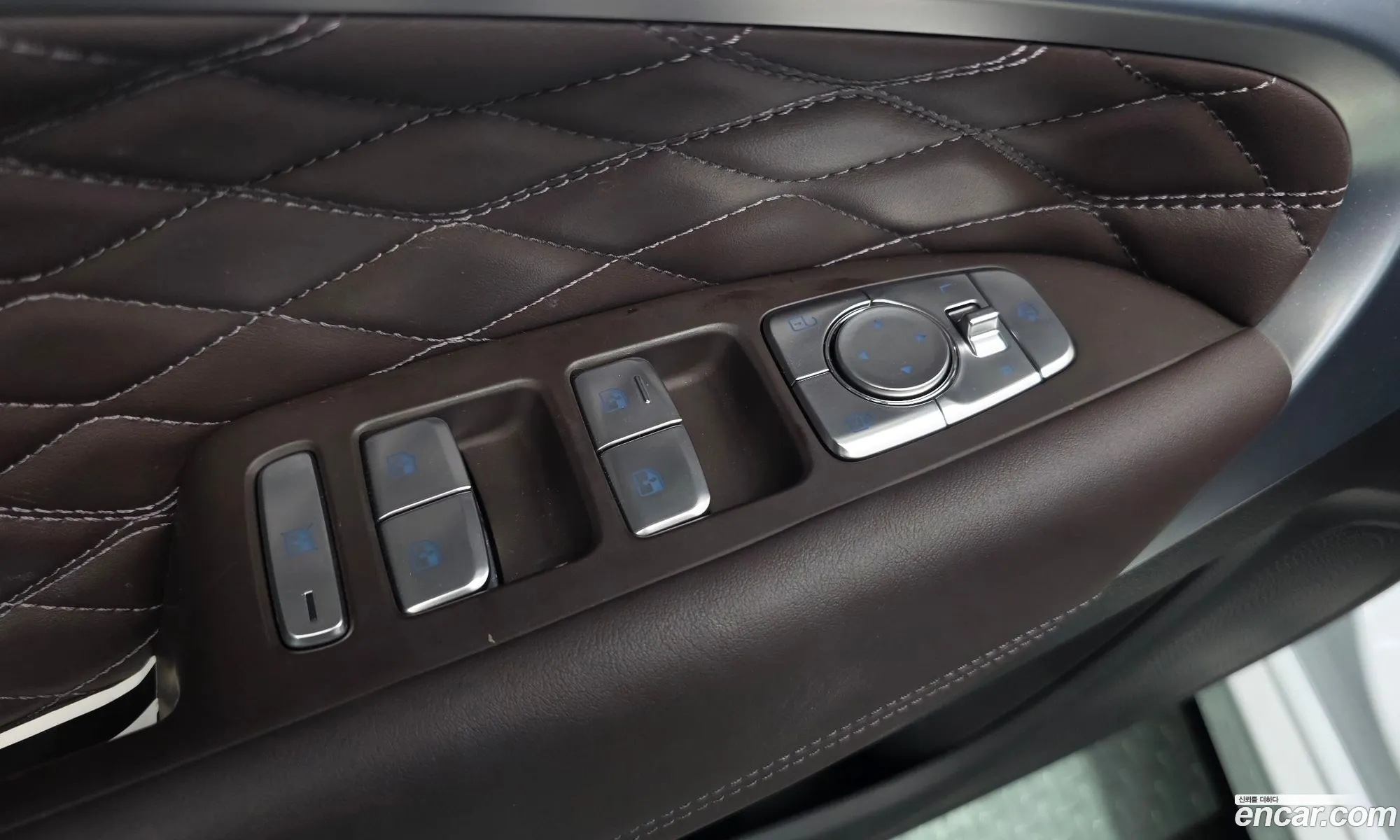 Genesis G70 2023 KMTG341CDRU130822 — 25