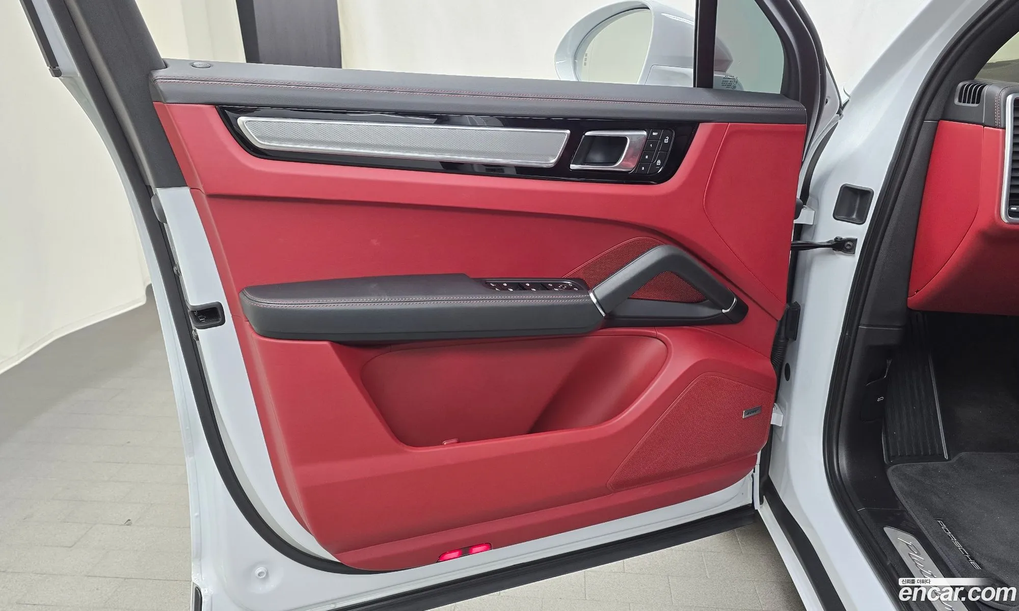 Porsche Cayenne 2023 — 19