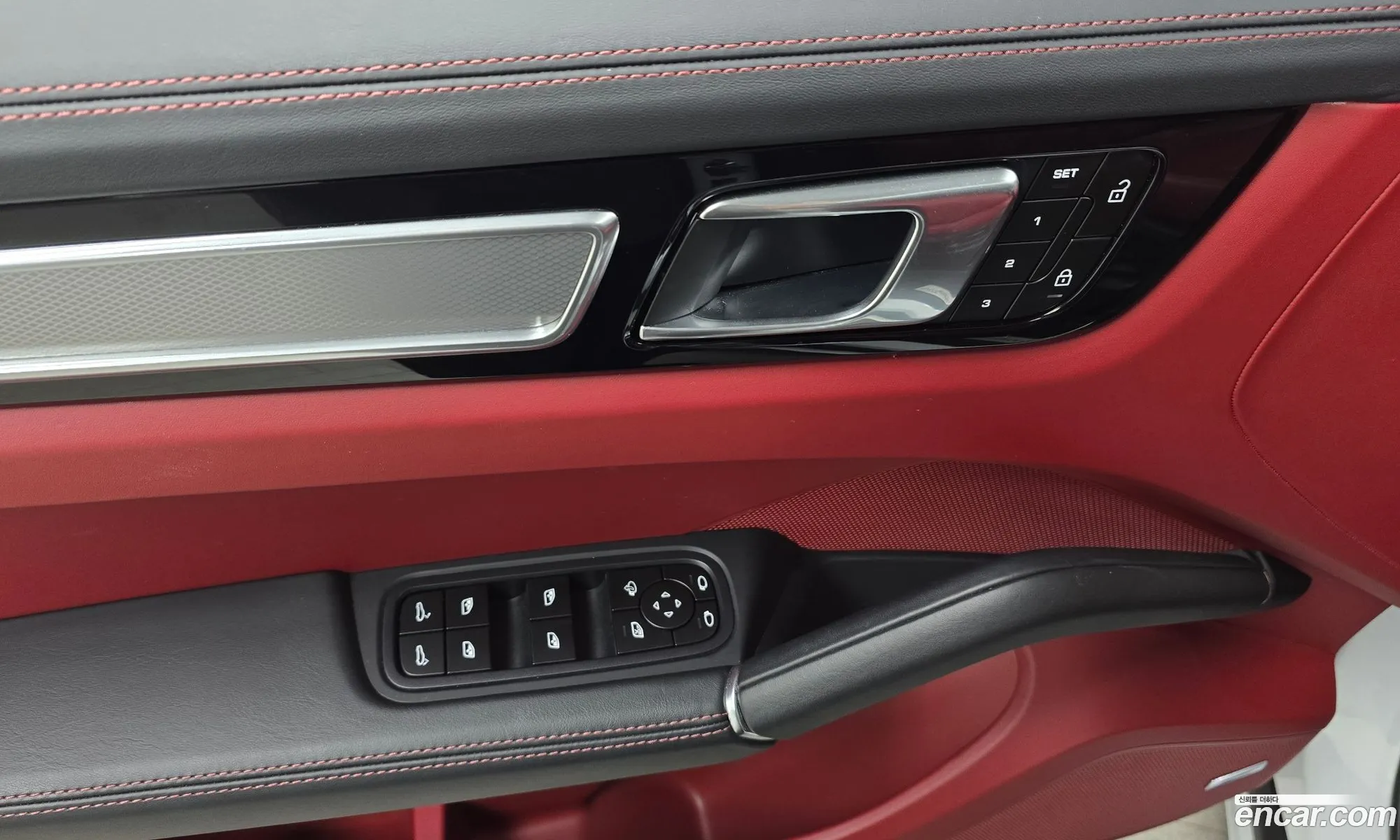 Porsche Cayenne 2023 — 18