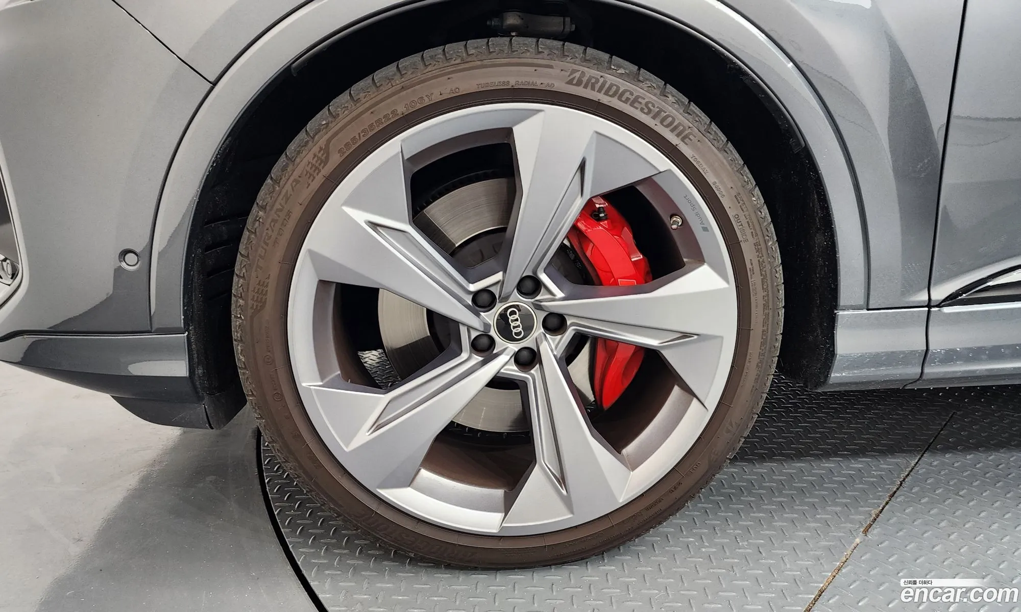 Audi SQ7 2025 — 42