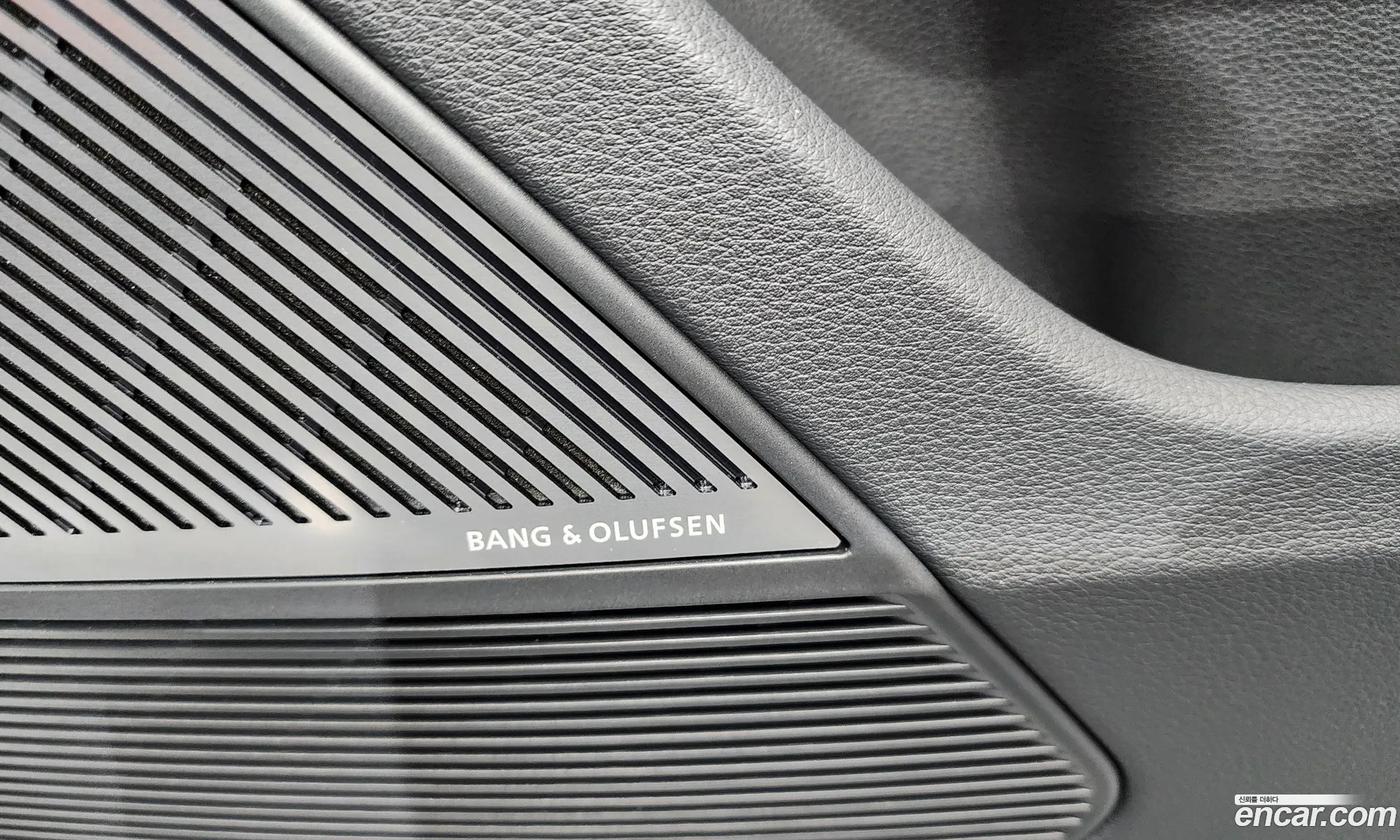 Audi SQ7 2025 — 40