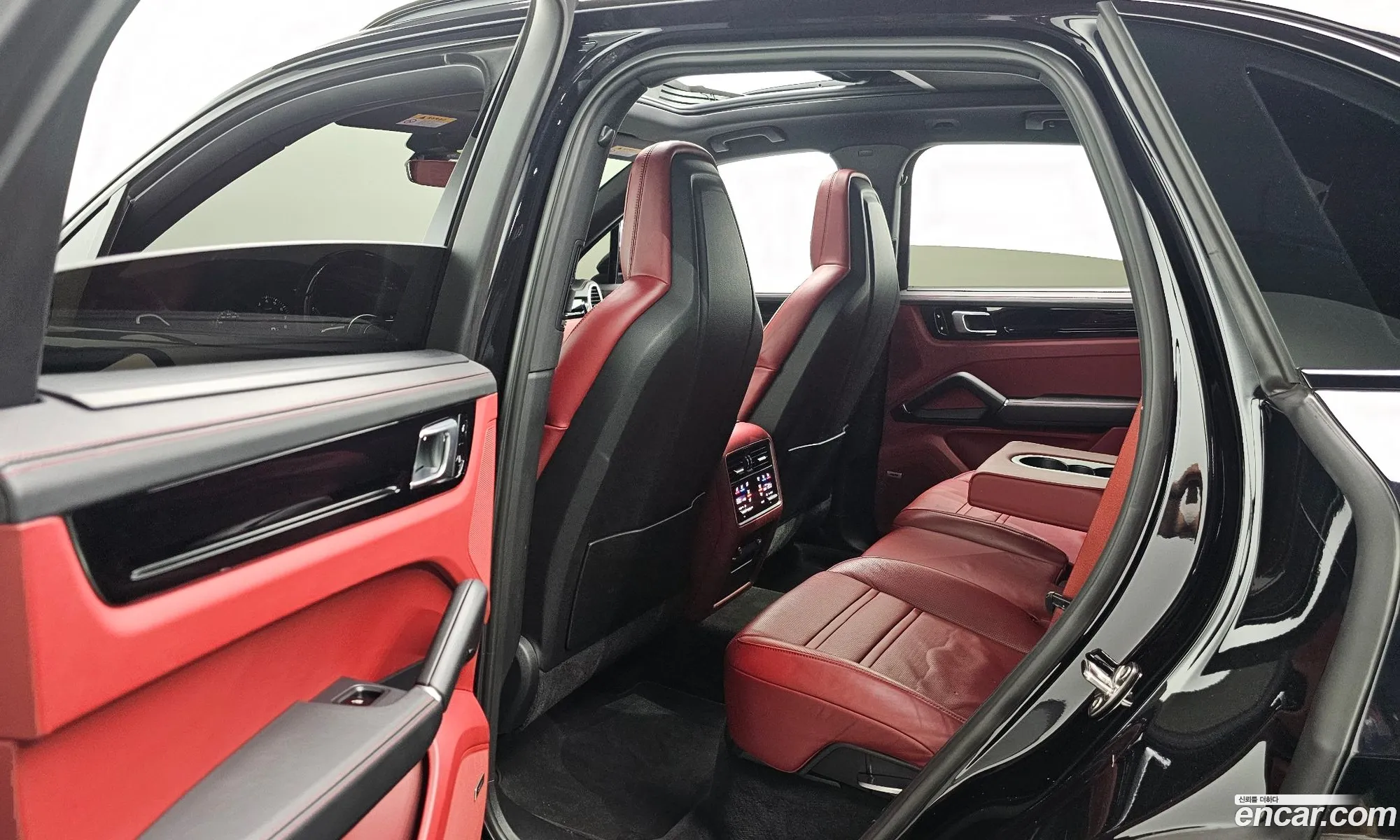Porsche Cayenne 2019 WP1AA29Y3KDA23885 — 19