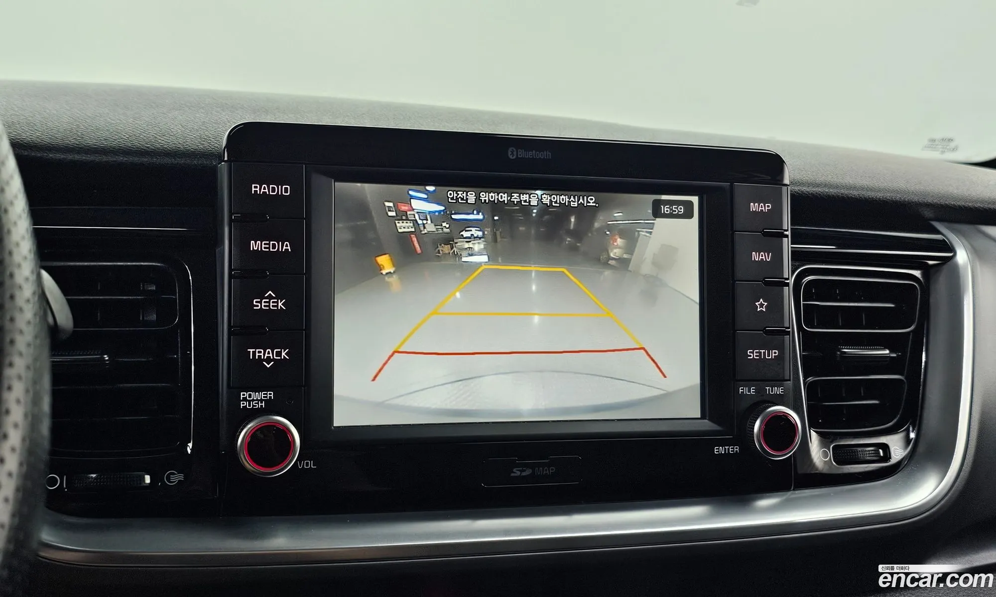 Kia Stonic 2017 KNADE815GJS086629 — 18