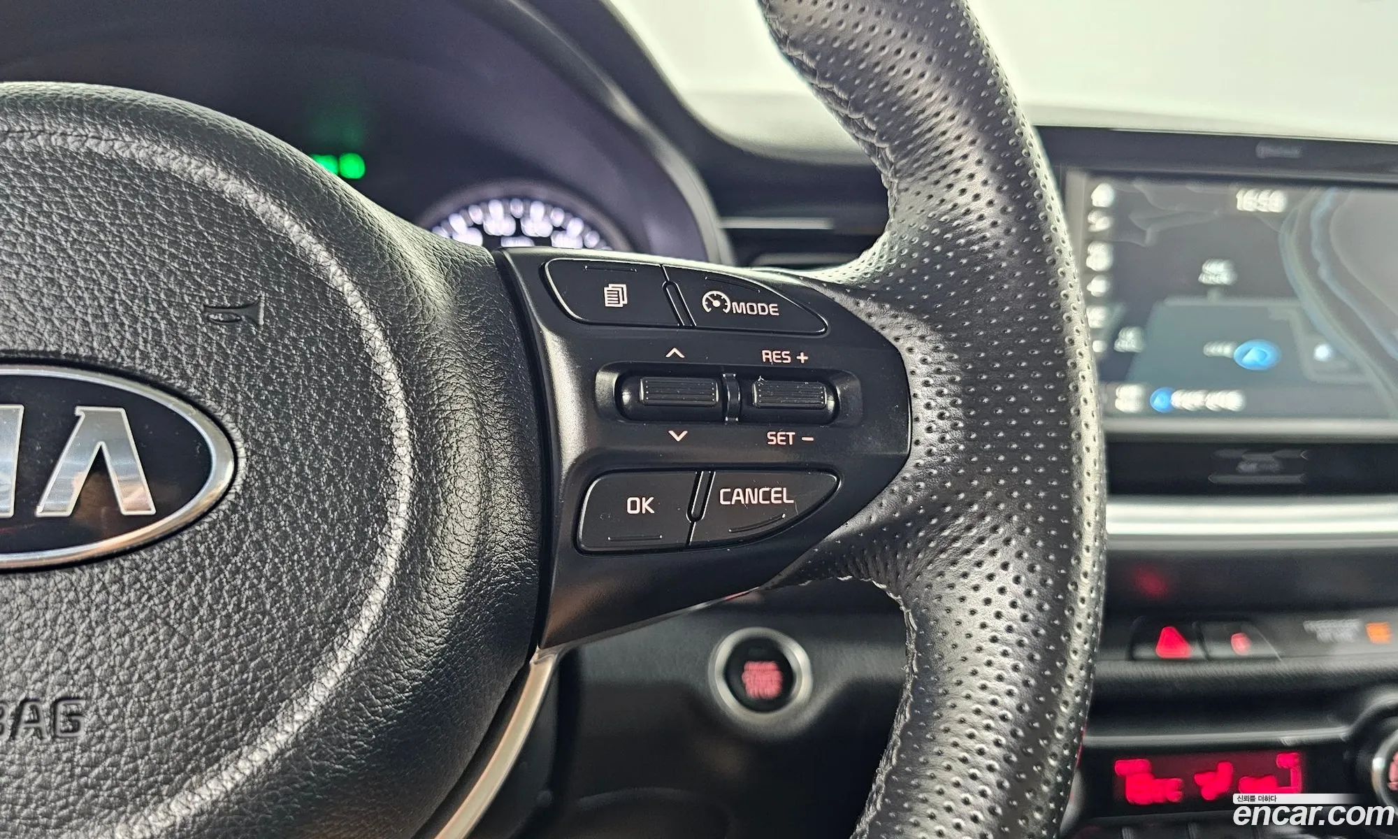 Kia Stonic 2017 KNADE815GJS086629 — 3