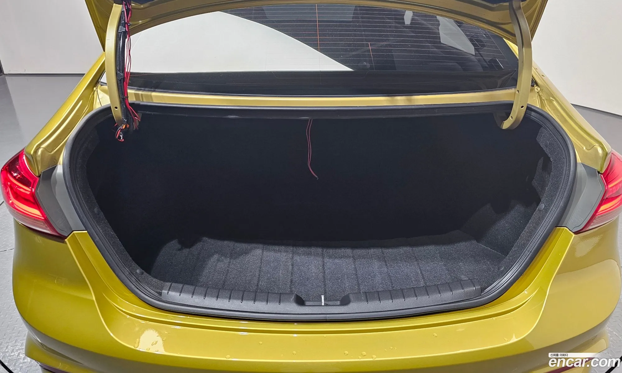Hyundai Elantra AD 2016 KMHDR41BAHU299943 — 19