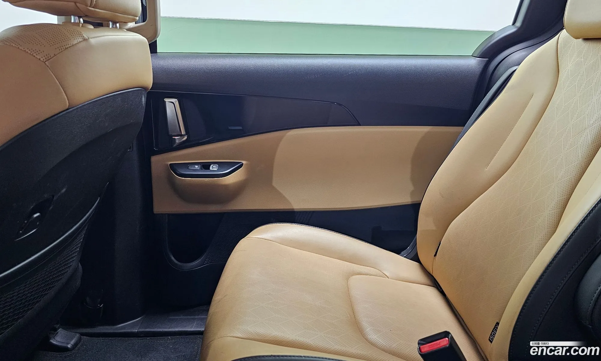 Kia Carnival 2022 KNANB81BBPS214254 — 3