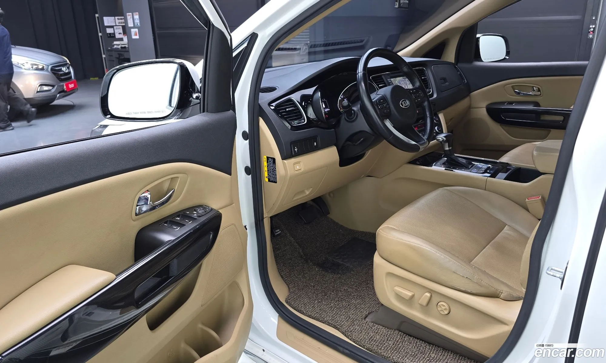 Kia Carnival 2017 KNHMF37ABHS329237 — 30
