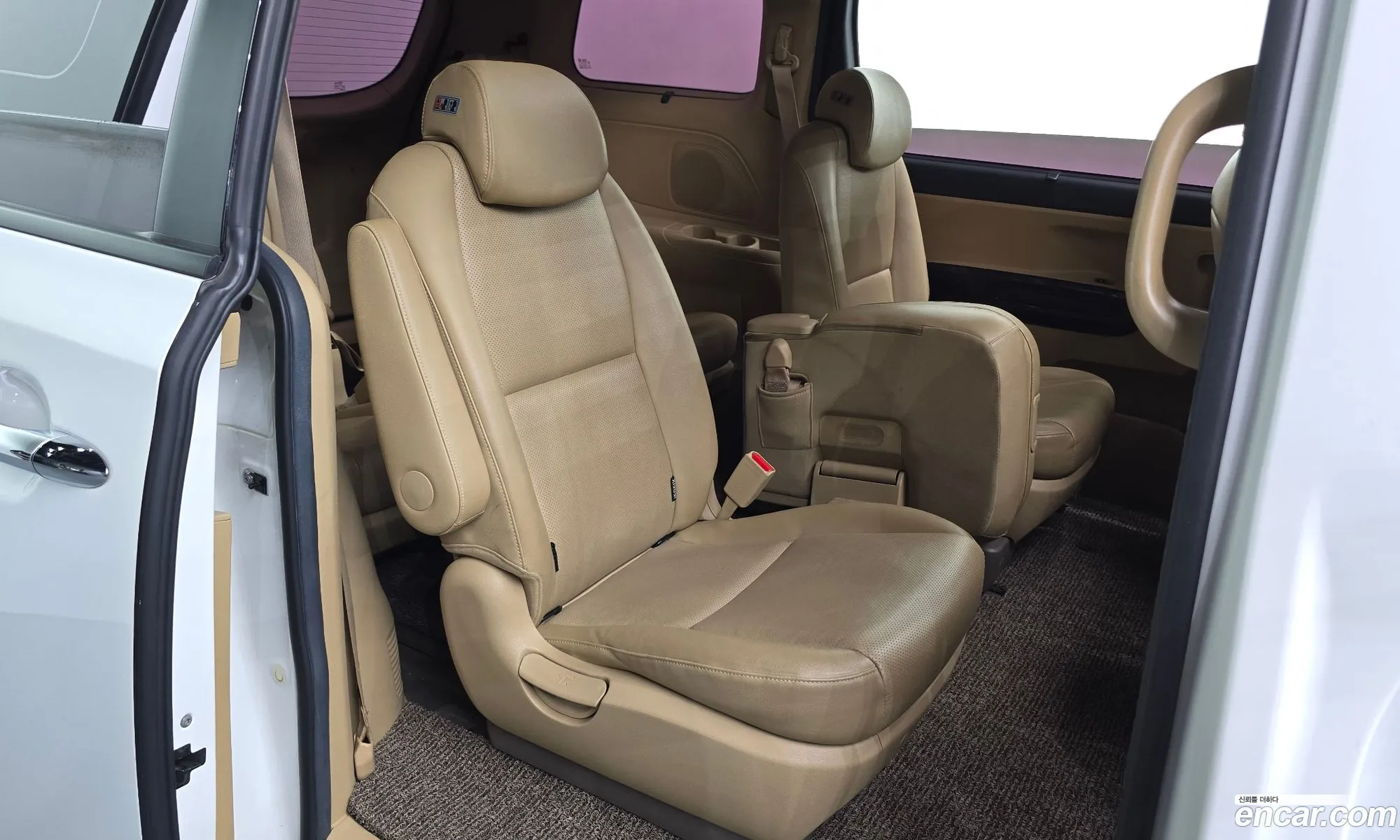 Kia Carnival 2017 KNHMF37ABHS329237 — 14