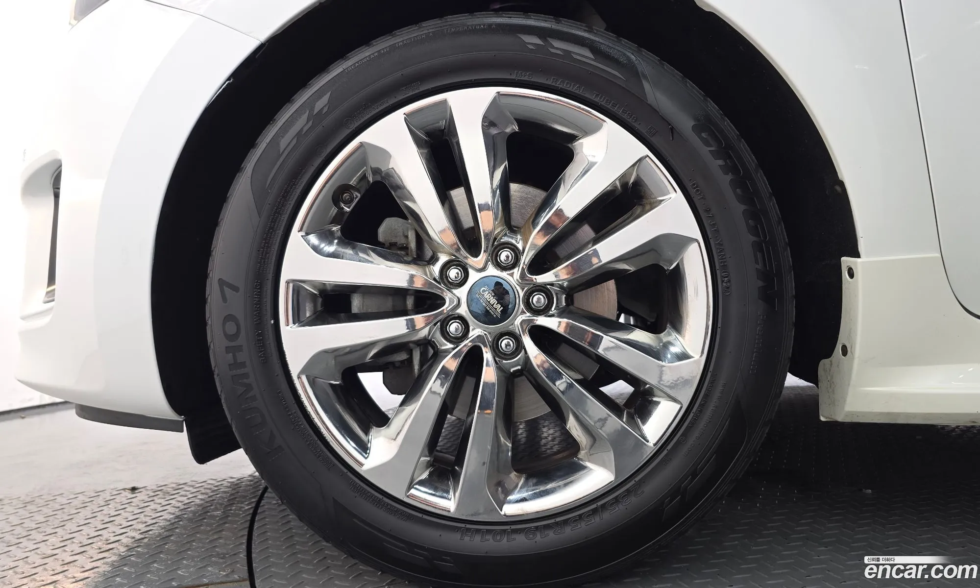 Kia Carnival 2017 KNHMF37ABHS329237 — 26