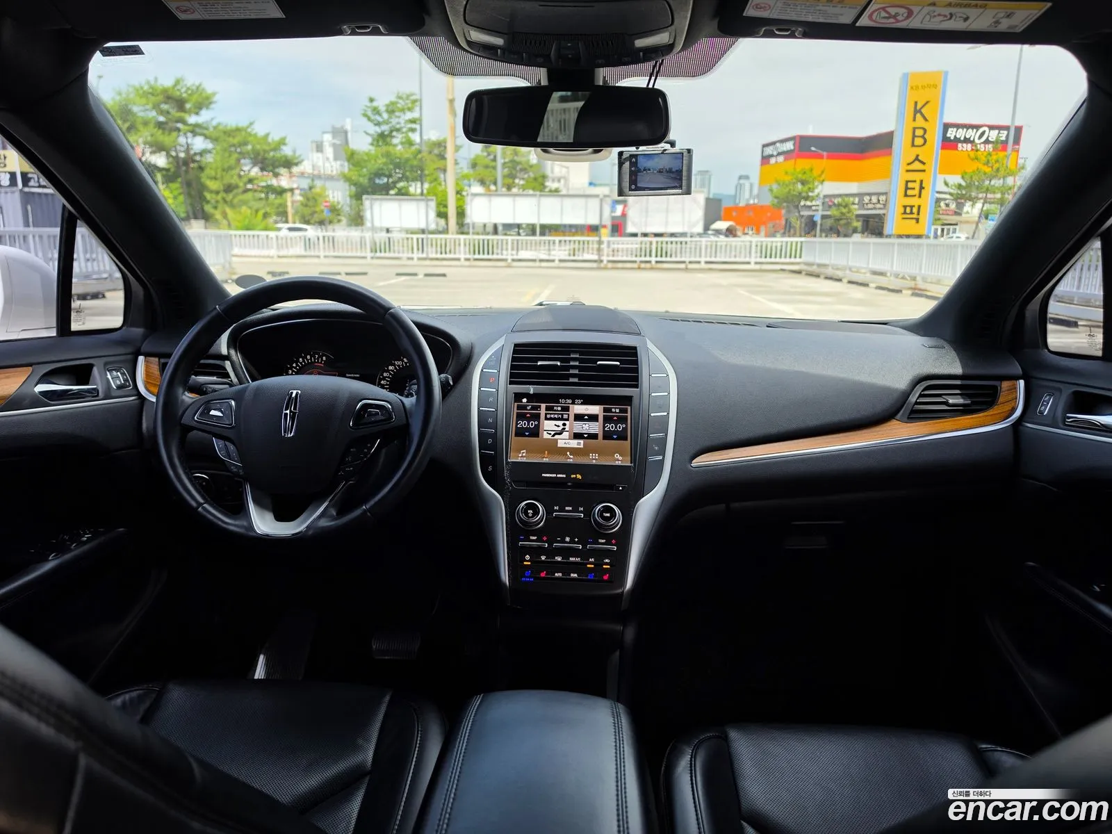 Lincoln MKC 2019 — 8
