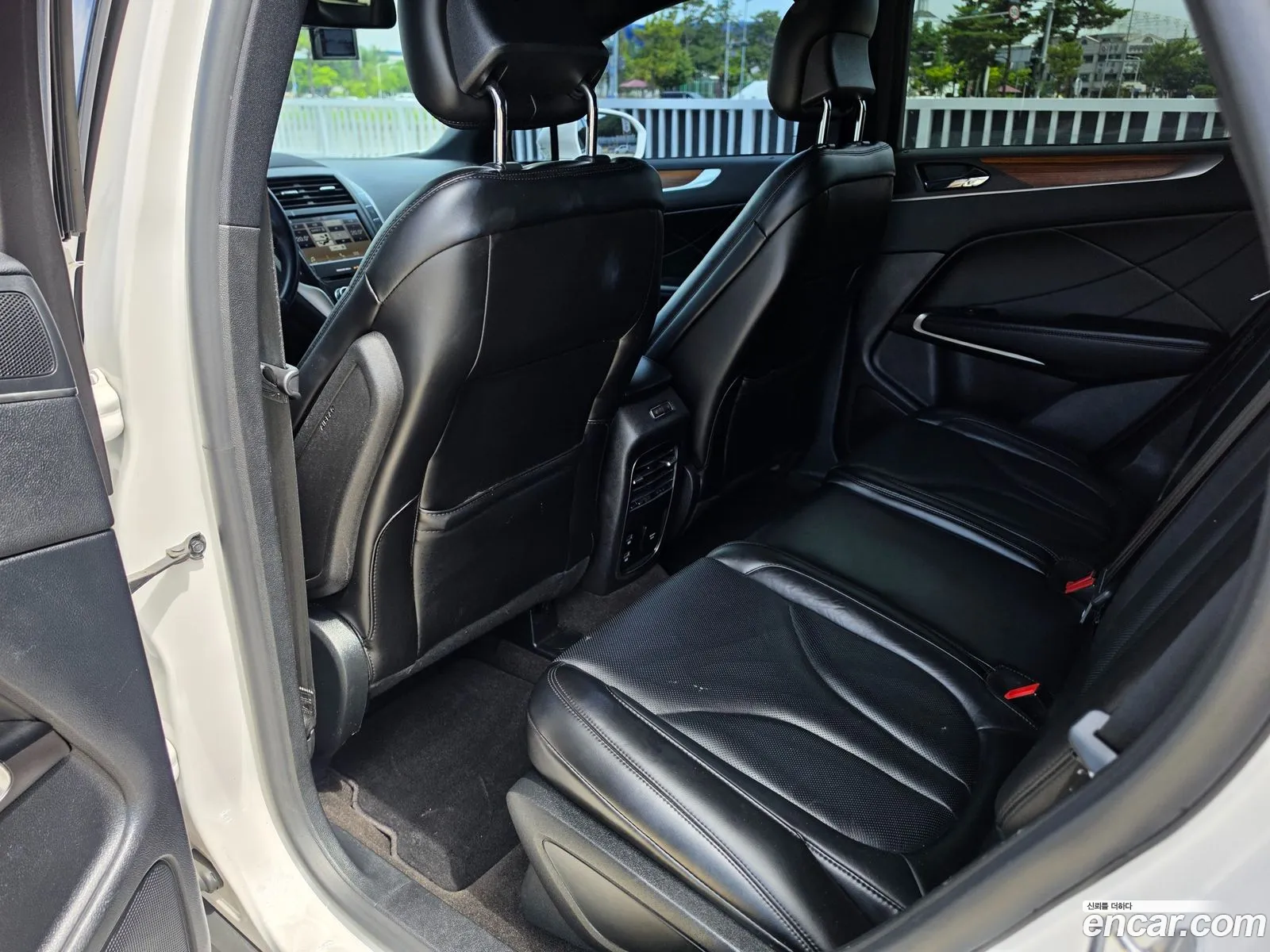 Lincoln MKC 2019 — 18