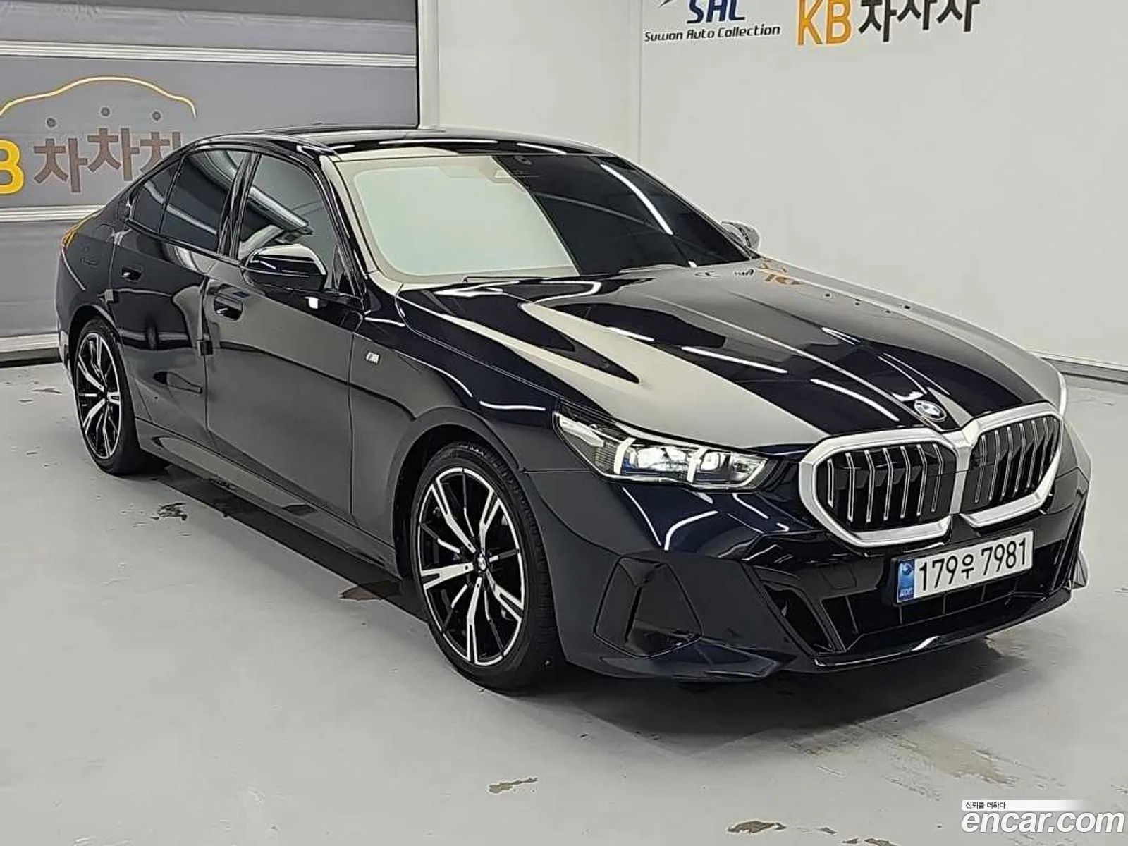 BMW 5 Series 2024 — 17