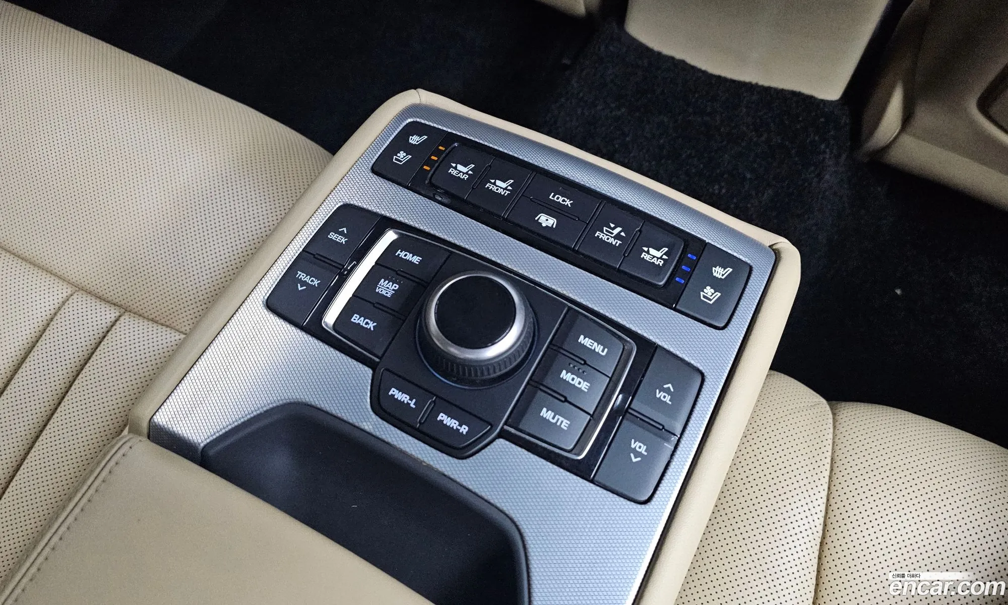 Genesis G80 2017 KMHGM41DDHU218246 — 19