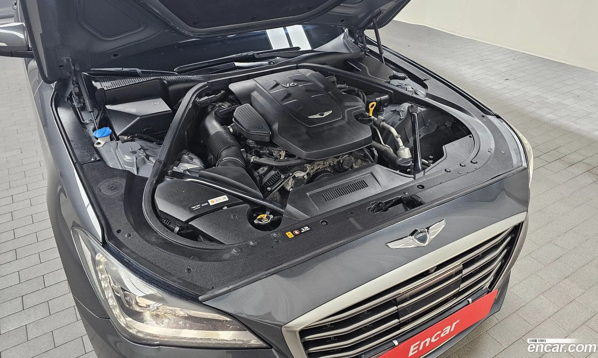 Genesis G80 2017 KMHGM41DDHU218246 — 12