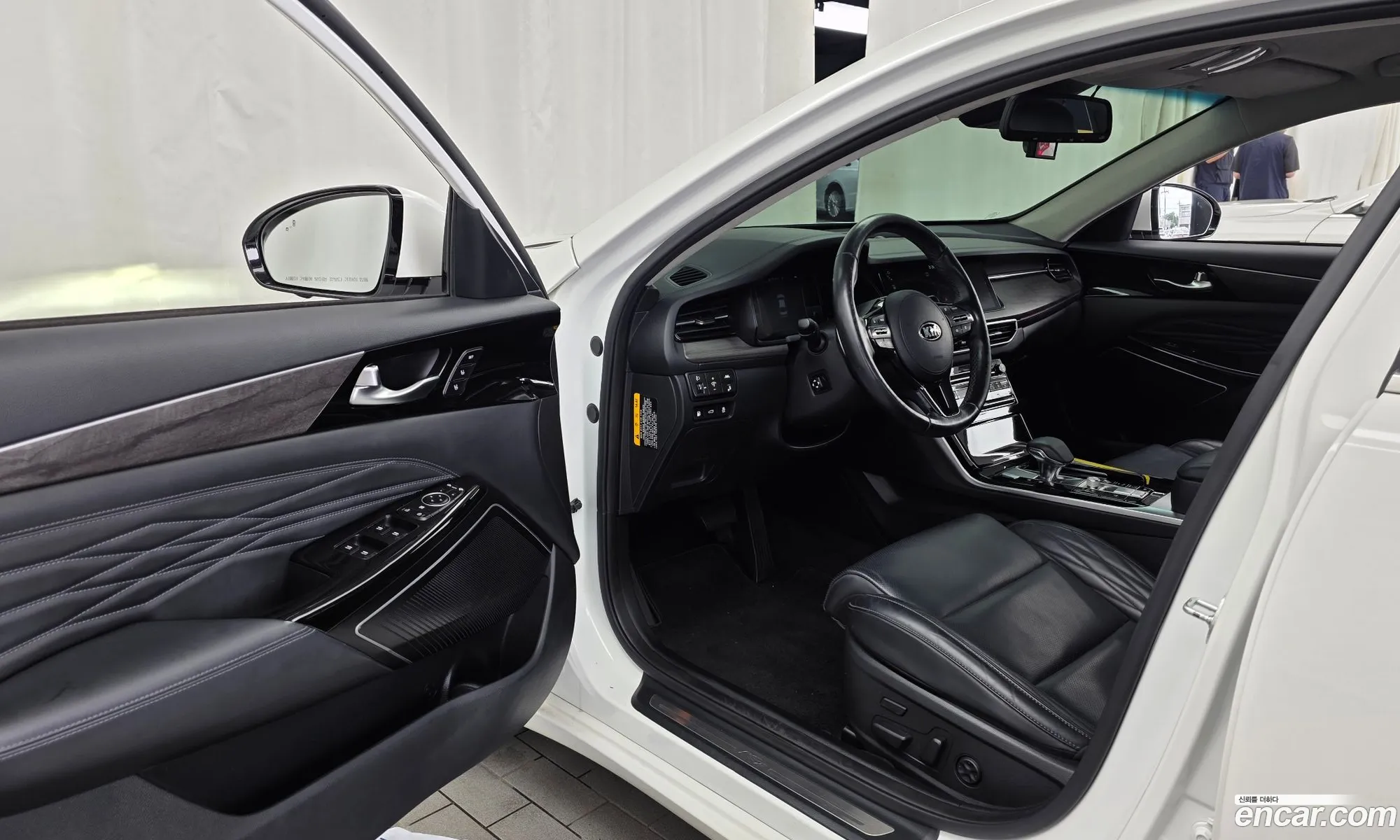 Kia K7 Premier Hybrid 2019 — 4