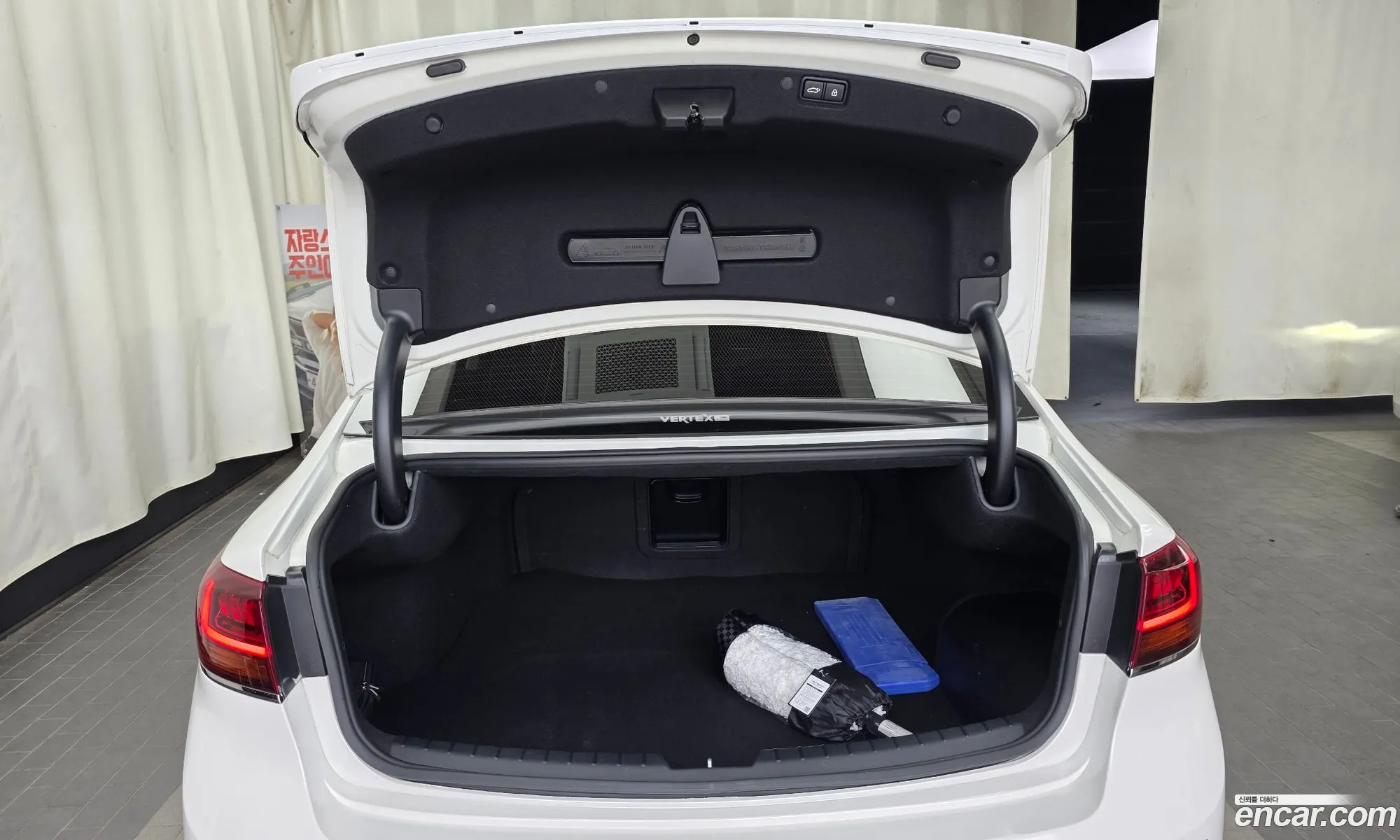 Kia K7 Premier Hybrid 2019 — 7